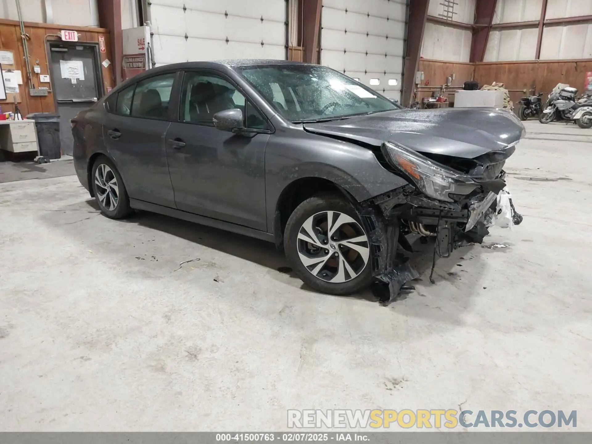 1 Фотография поврежденного автомобиля 4S3BWAD64R3022851 SUBARU LEGACY 2024
