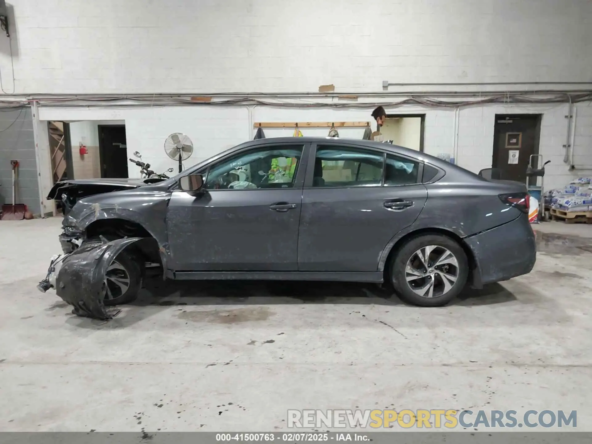 14 Фотография поврежденного автомобиля 4S3BWAD64R3022851 SUBARU LEGACY 2024