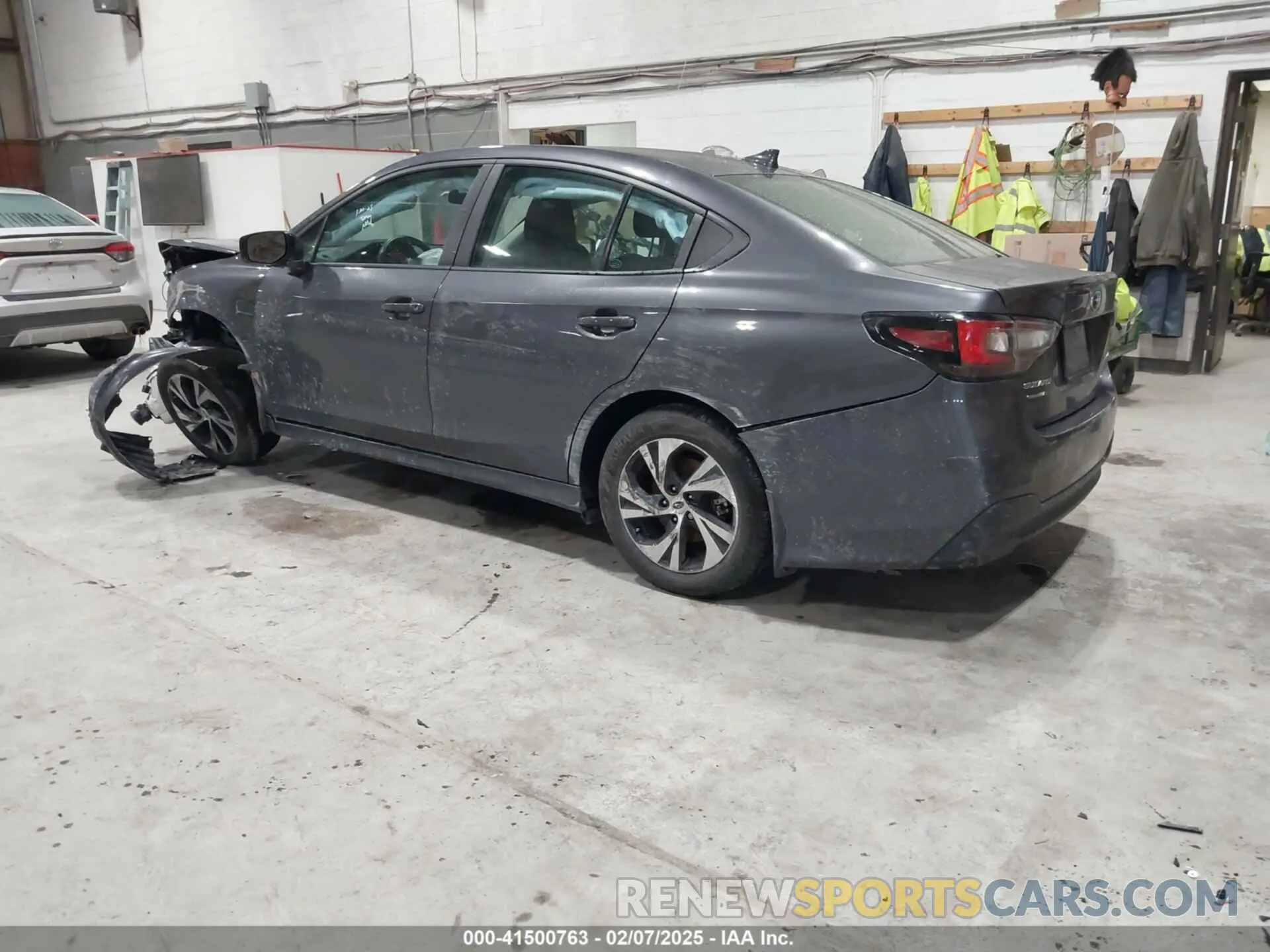 3 Фотография поврежденного автомобиля 4S3BWAD64R3022851 SUBARU LEGACY 2024