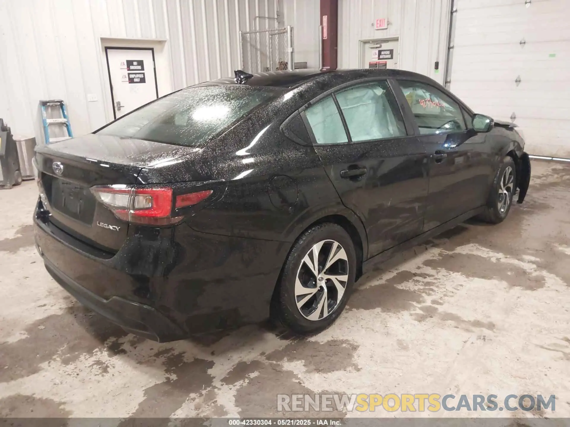 4 Photograph of a damaged car 4S3BWAD6XR3013328 SUBARU LEGACY 2024