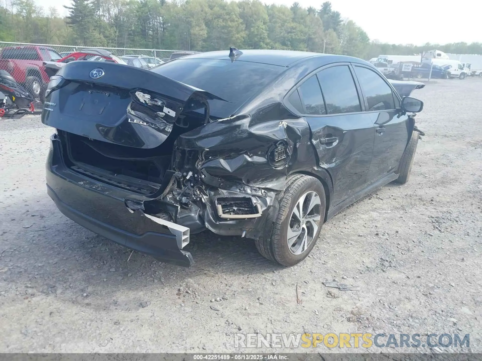 4 Фотография поврежденного автомобиля 4S3BWAF60R3029065 SUBARU LEGACY 2024