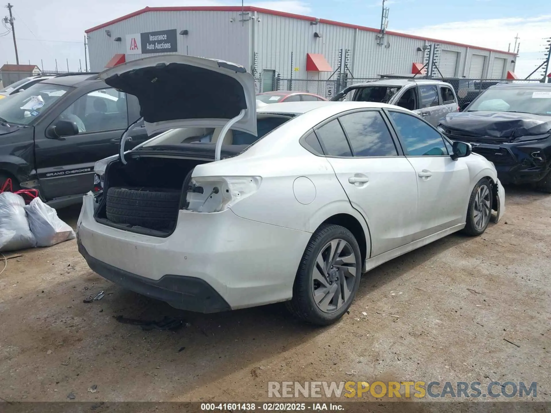 4 Фотография поврежденного автомобиля 4S3BWAN63R3021558 SUBARU LEGACY 2024