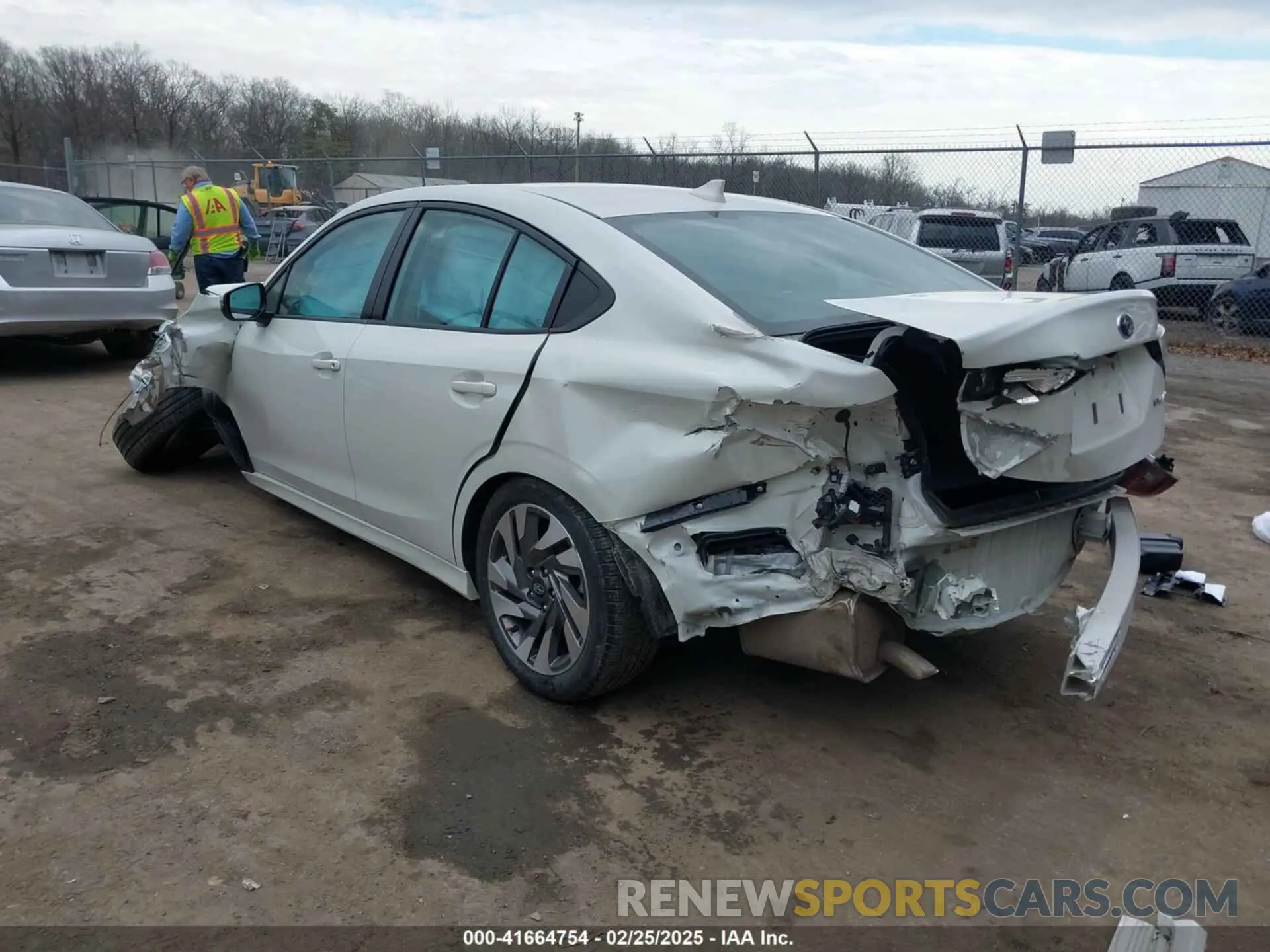 3 Фотография поврежденного автомобиля 4S3BWAN65R3007144 SUBARU LEGACY 2024