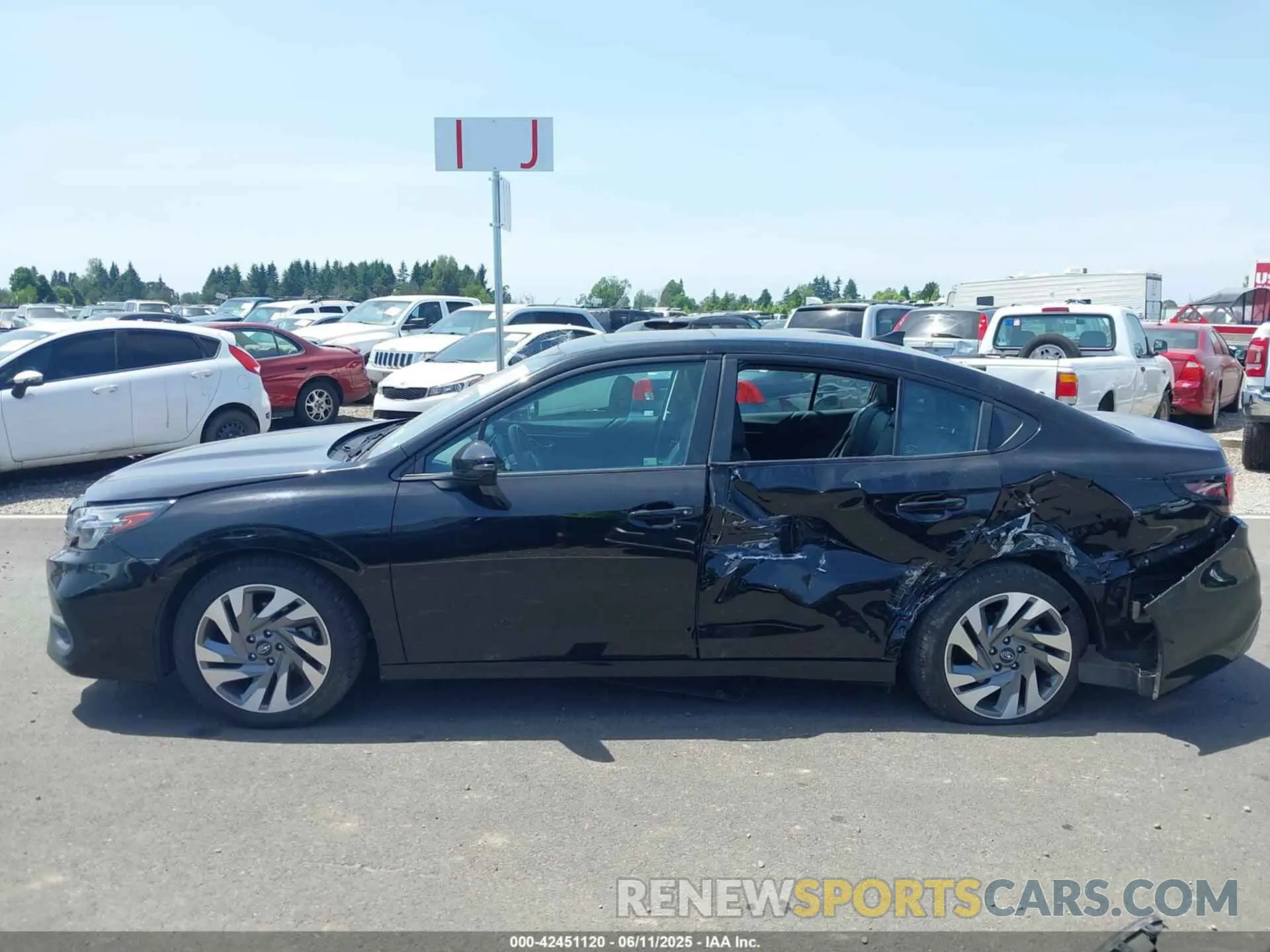 14 Photograph of a damaged car 4S3BWAN68R3006201 SUBARU LEGACY 2024