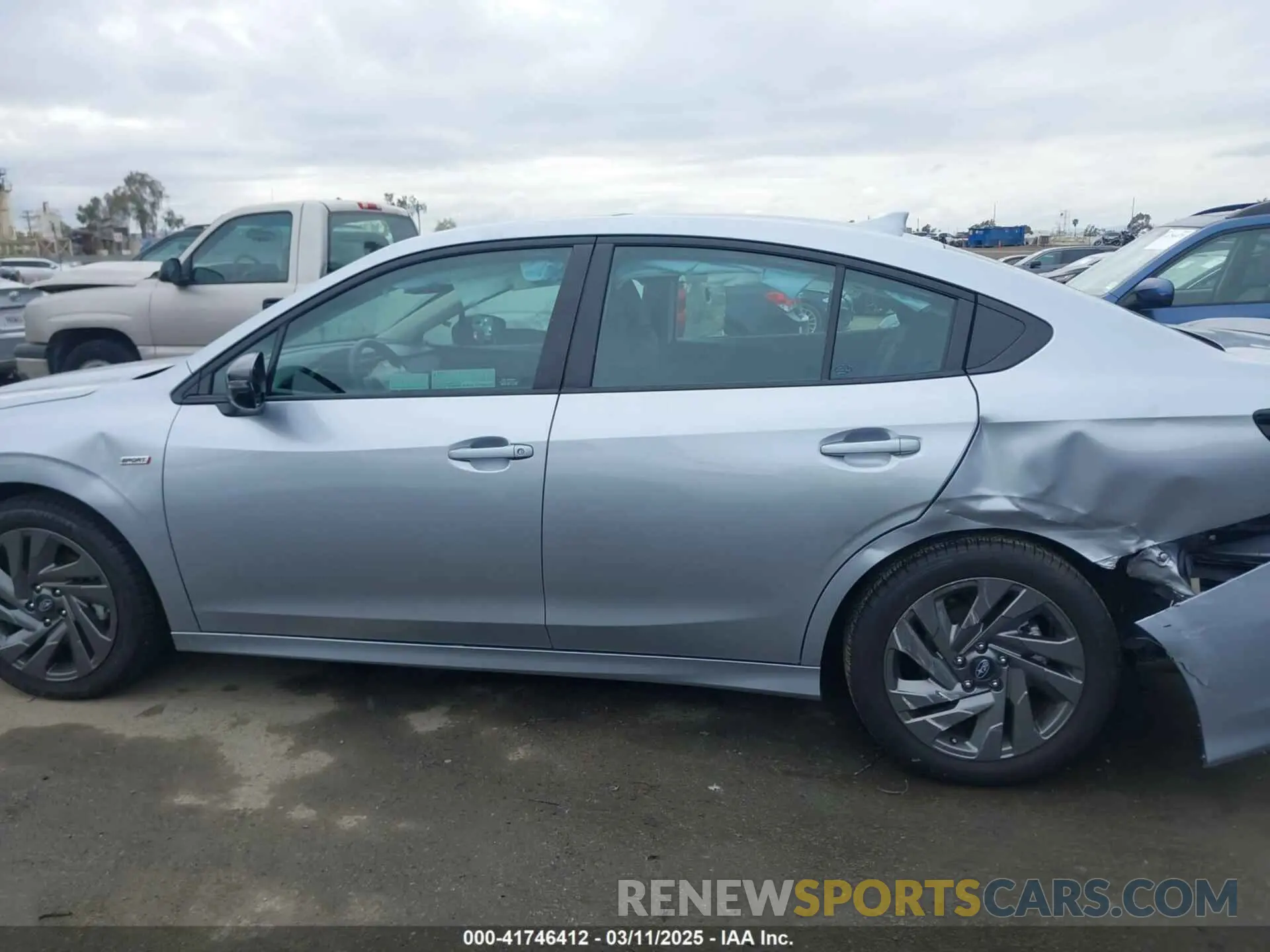 14 Фотография поврежденного автомобиля 4S3BWGG68R3024830 SUBARU LEGACY 2024