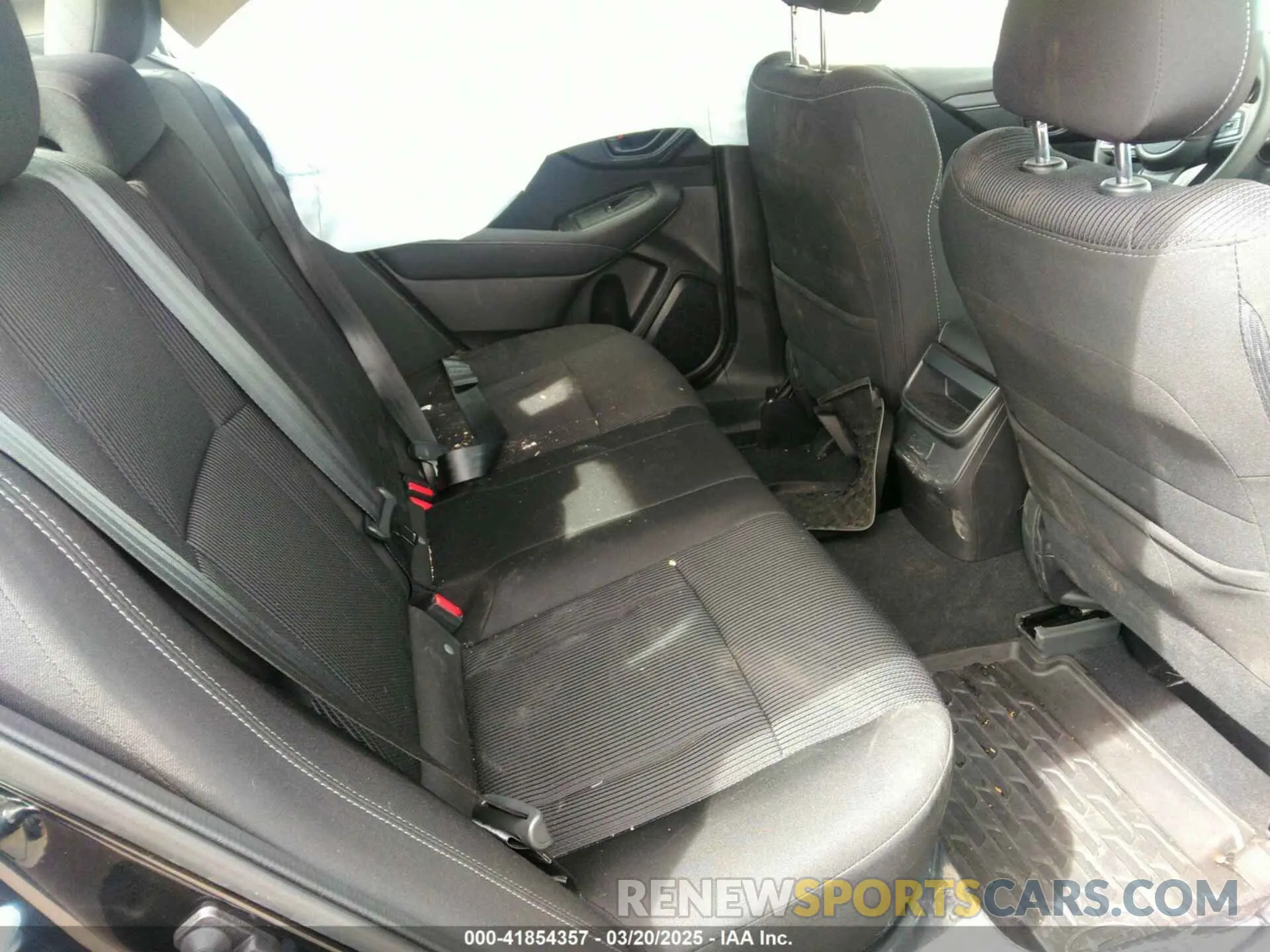 8 Фотография поврежденного автомобиля 4S3BWAB60S3004002 SUBARU LEGACY 2025