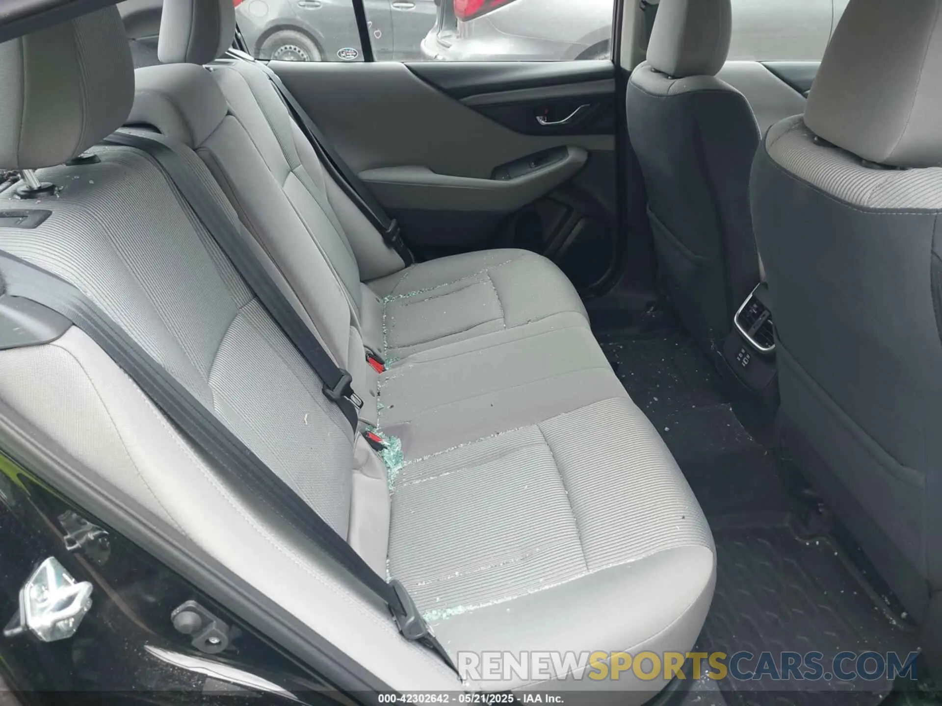 8 Фотография поврежденного автомобиля 4S3BWAD6XS3002044 SUBARU LEGACY 2025