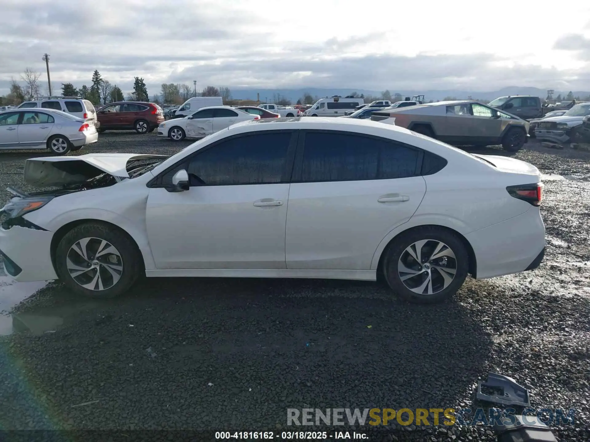14 Photograph of a damaged car 4S3BWAF68S3002623 SUBARU LEGACY 2025