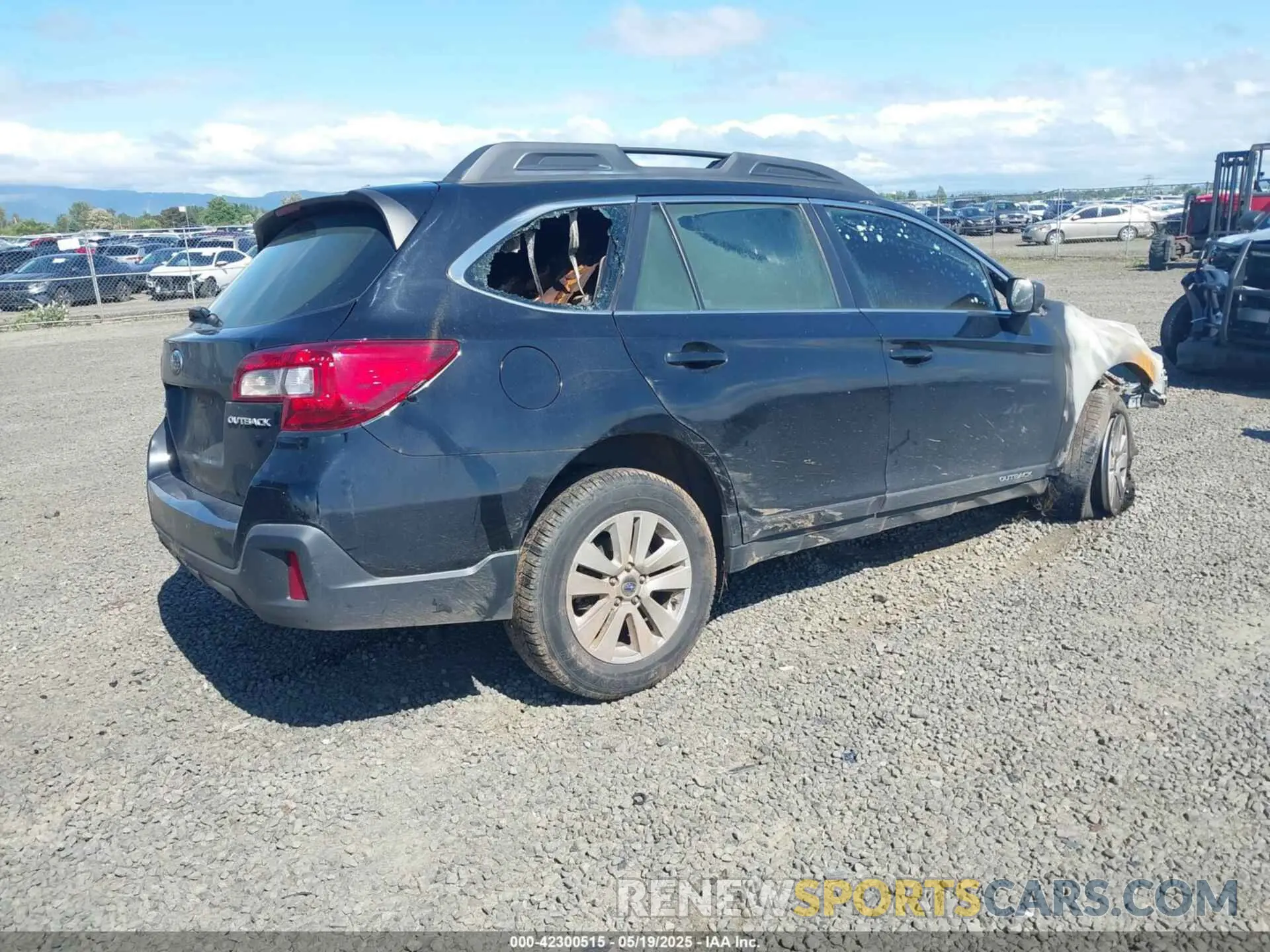 4 Photograph of a damaged car 4S4BSABC3K3216289 SUBARU OUTBACK 2019