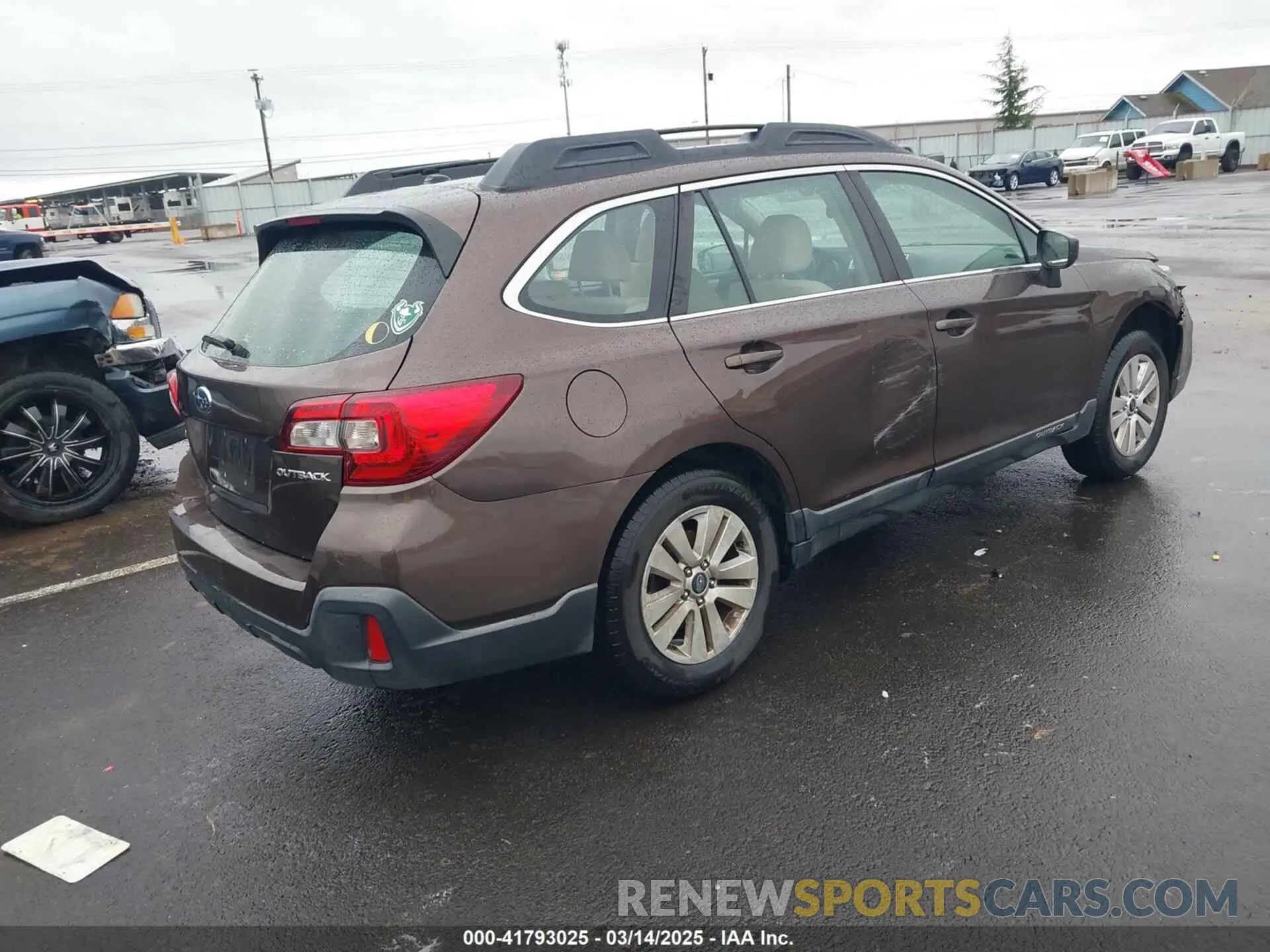4 Photograph of a damaged car 4S4BSABC7K3302320 SUBARU OUTBACK 2019