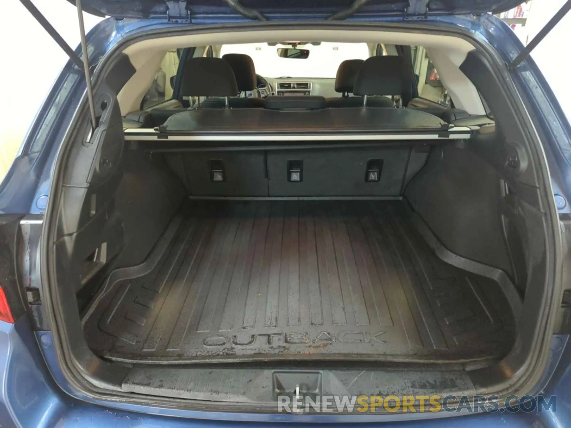 2 Photograph of a damaged car 4S4BSAFC2K3309850 SUBARU OUTBACK 2019