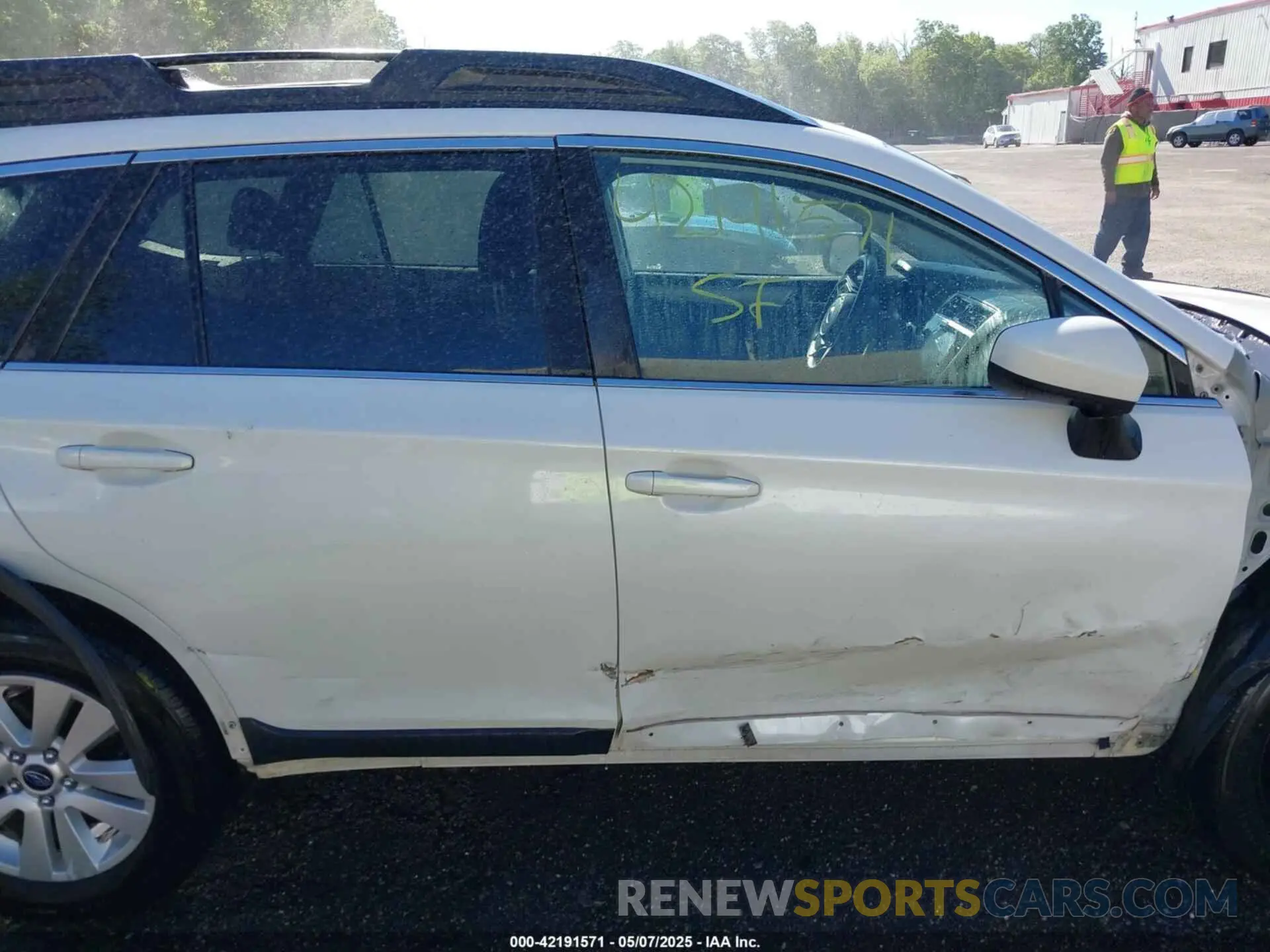 14 Photograph of a damaged car 4S4BSAFC3K3308318 SUBARU OUTBACK 2019