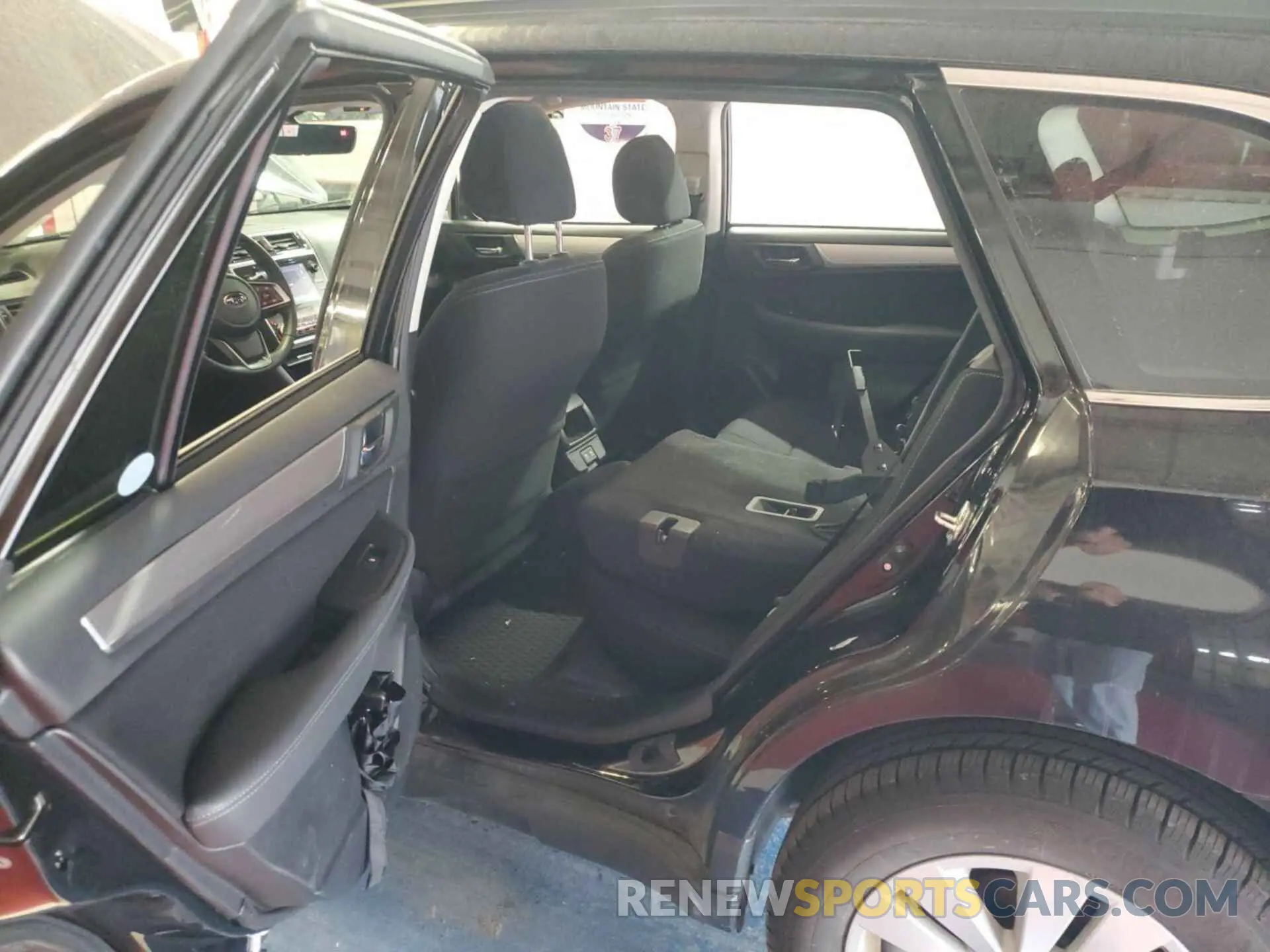 17 Photograph of a damaged car 4S4BSAFC3K3323014 SUBARU OUTBACK 2019