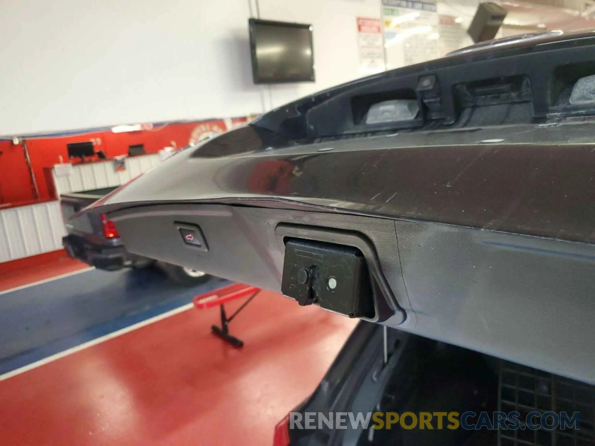 19 Photograph of a damaged car 4S4BSAFC3K3323014 SUBARU OUTBACK 2019