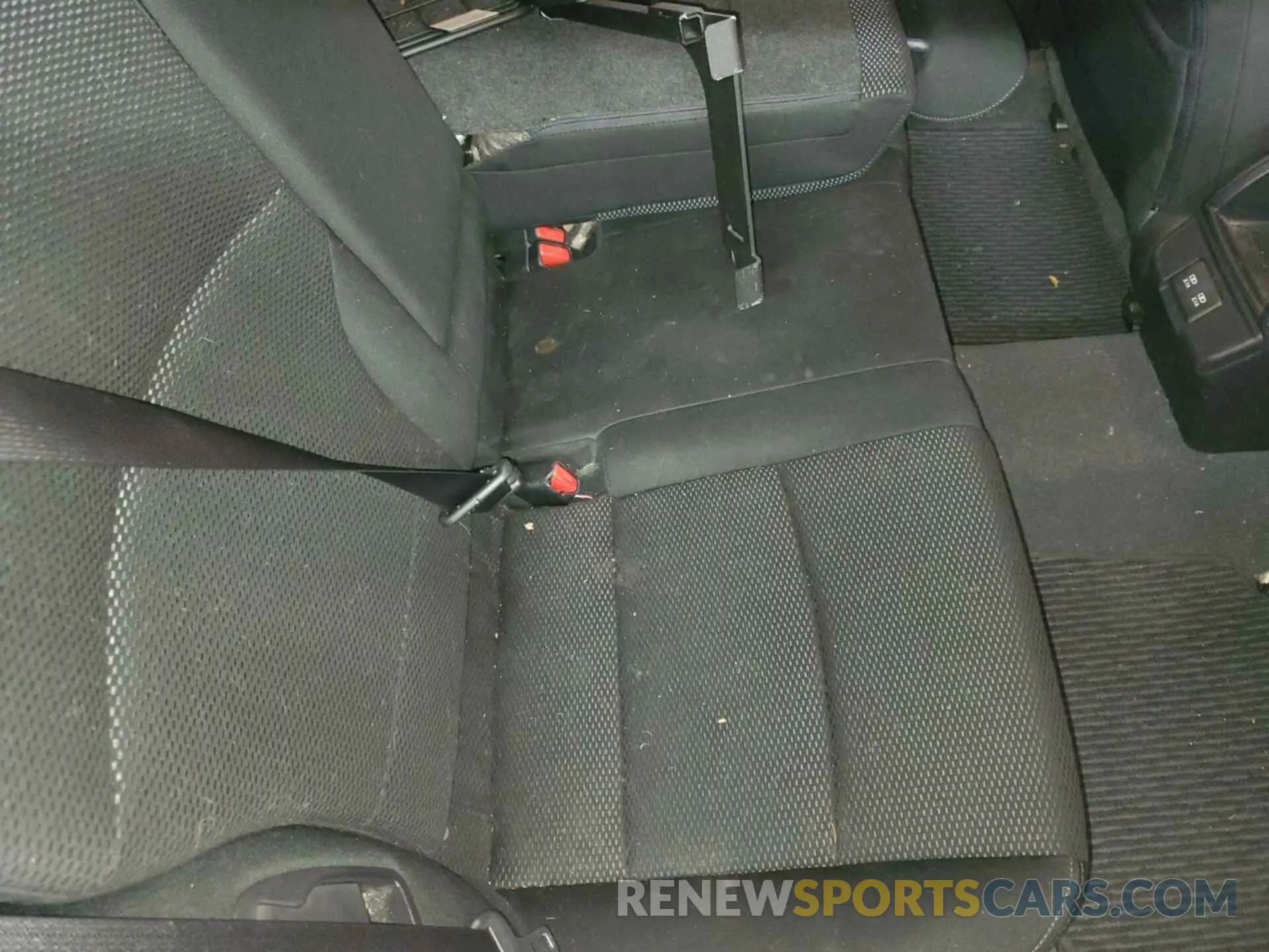 2 Photograph of a damaged car 4S4BSAFC3K3323014 SUBARU OUTBACK 2019