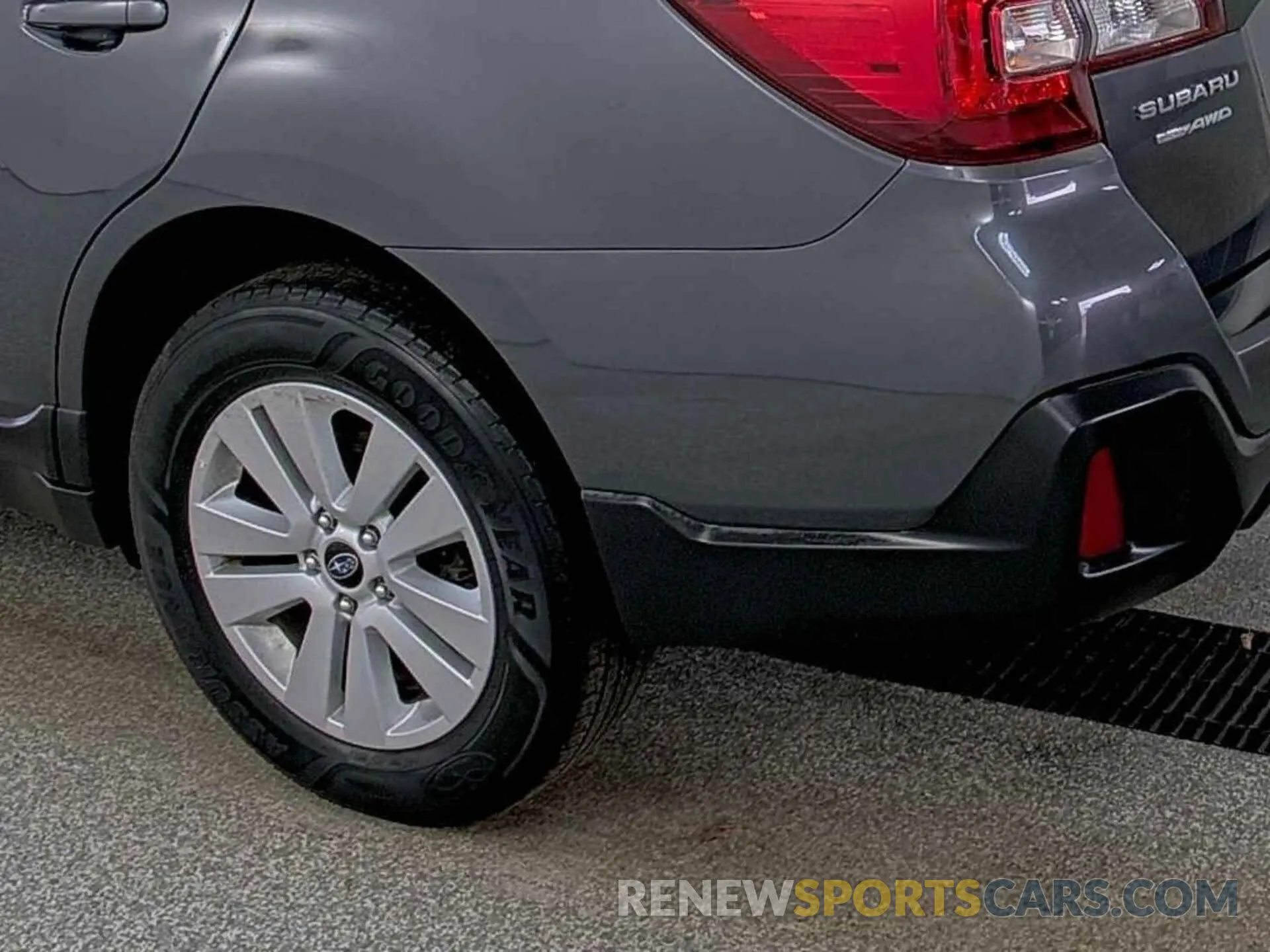 30 Photograph of a damaged car 4S4BSAFC4K3322793 SUBARU OUTBACK 2019