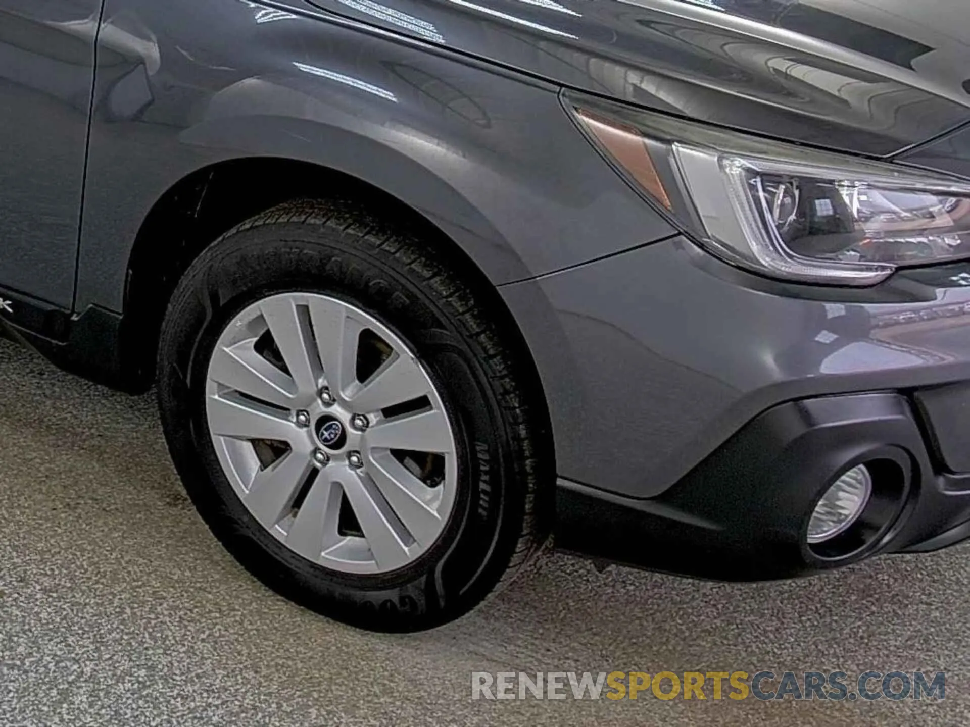 33 Photograph of a damaged car 4S4BSAFC4K3322793 SUBARU OUTBACK 2019