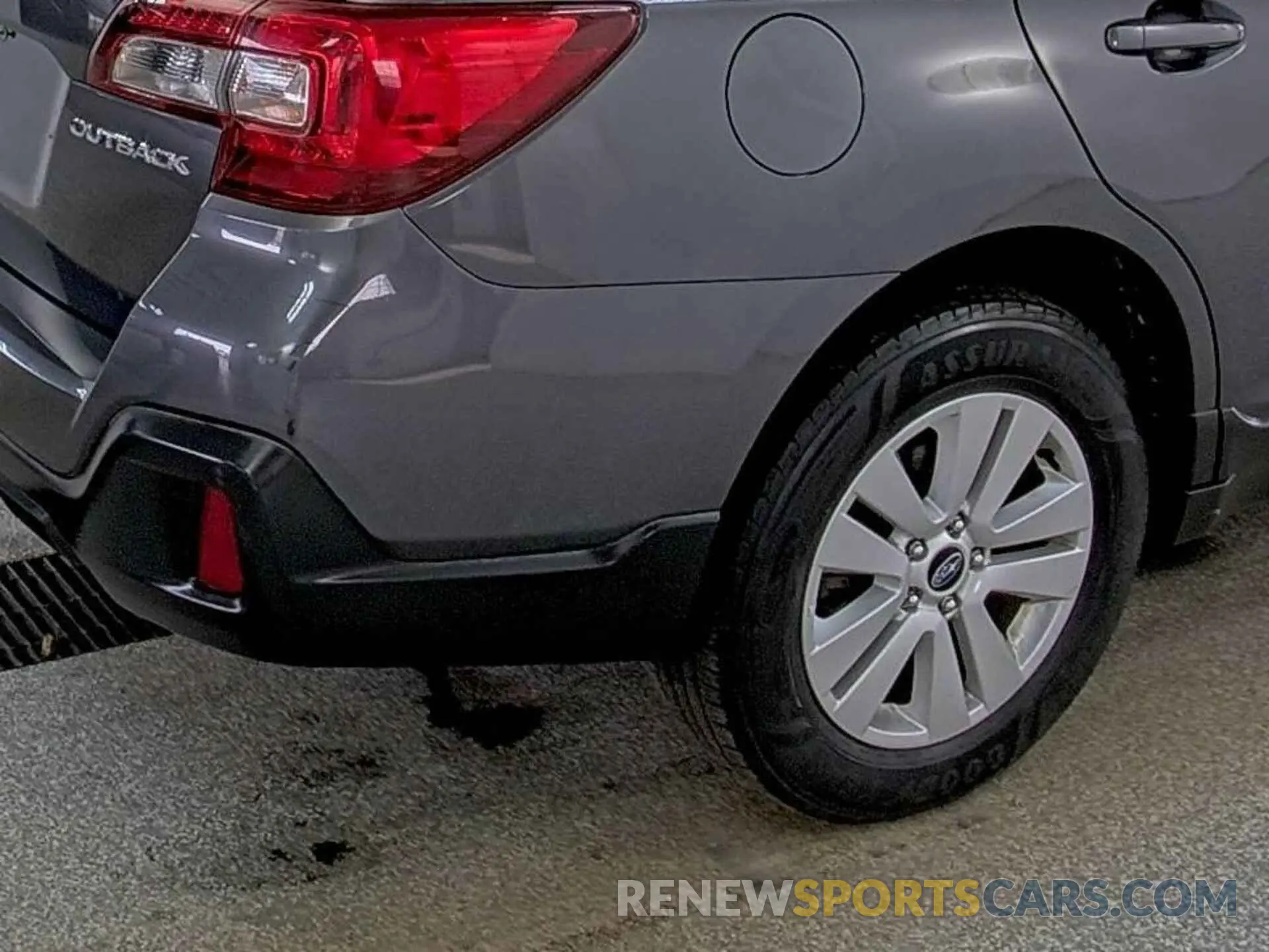 34 Photograph of a damaged car 4S4BSAFC4K3322793 SUBARU OUTBACK 2019