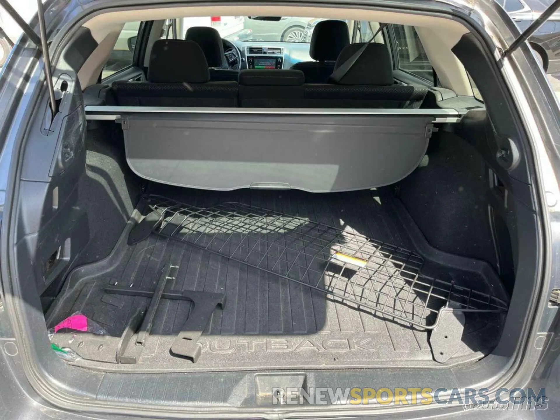 6 Photograph of a damaged car 4S4BSAFC8K3310663 SUBARU OUTBACK 2019
