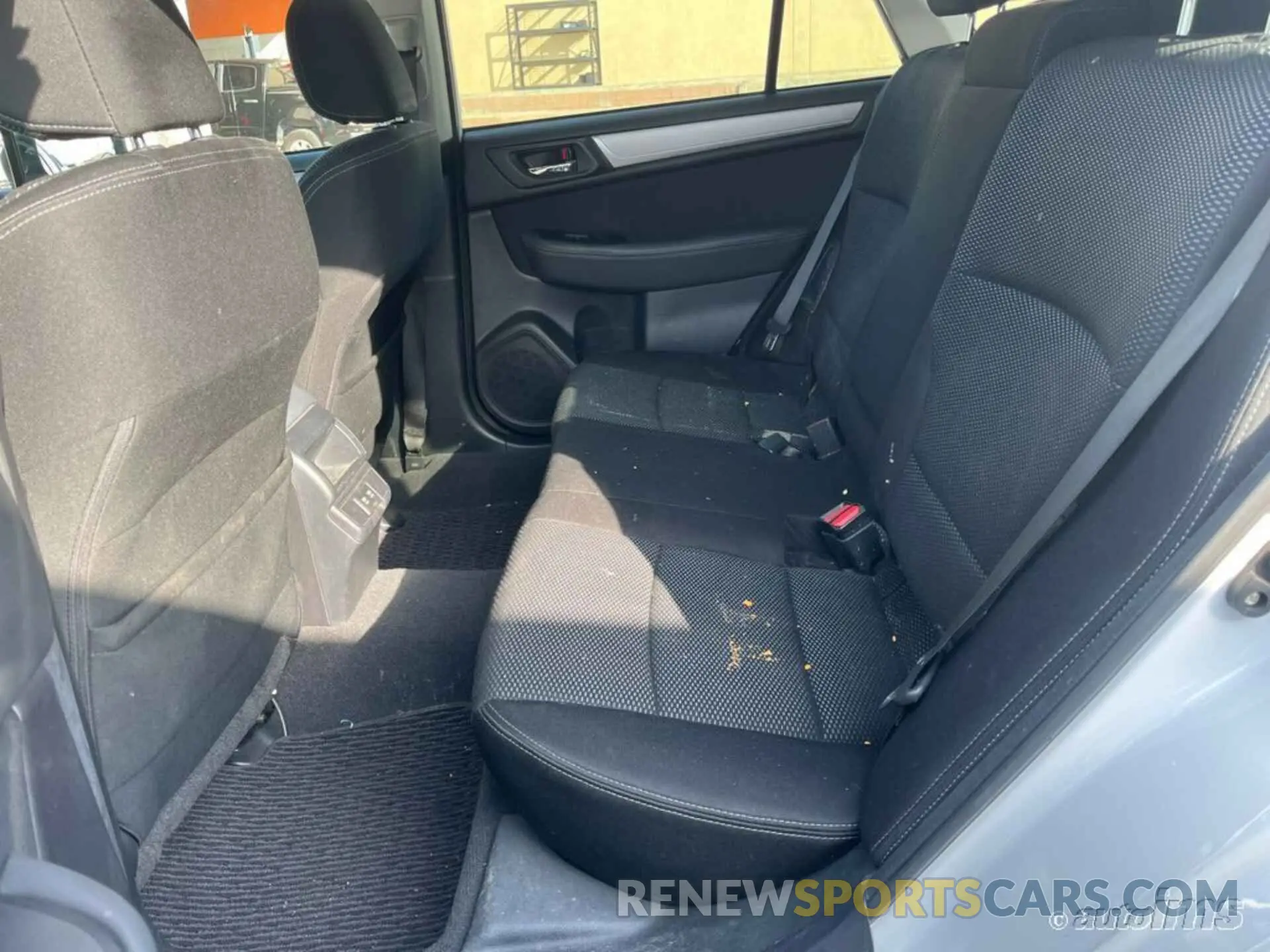 5 Photograph of a damaged car 4S4BSAFCXK3347634 SUBARU OUTBACK 2019