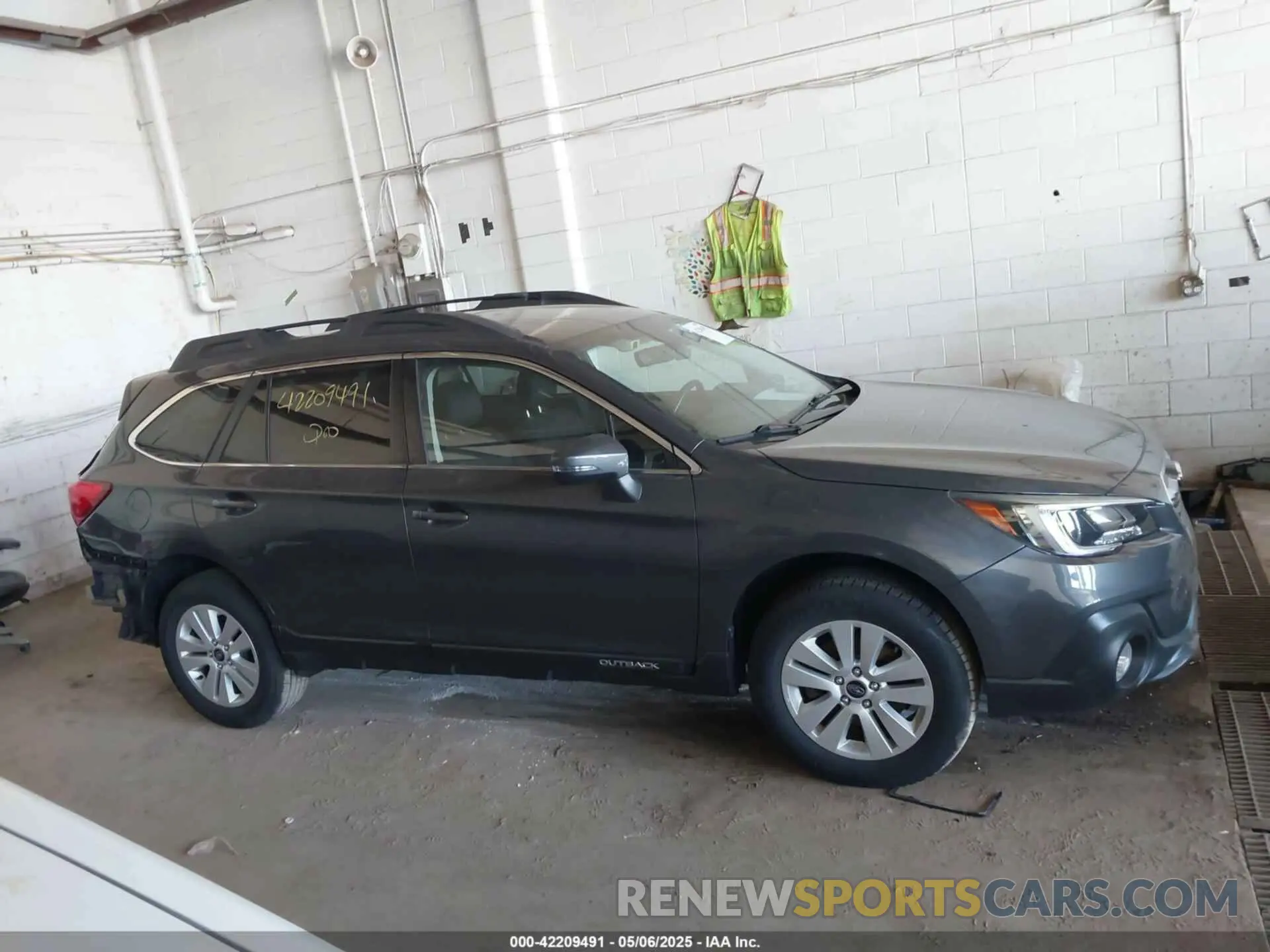 13 Photograph of a damaged car 4S4BSAHC0K3259348 SUBARU OUTBACK 2019