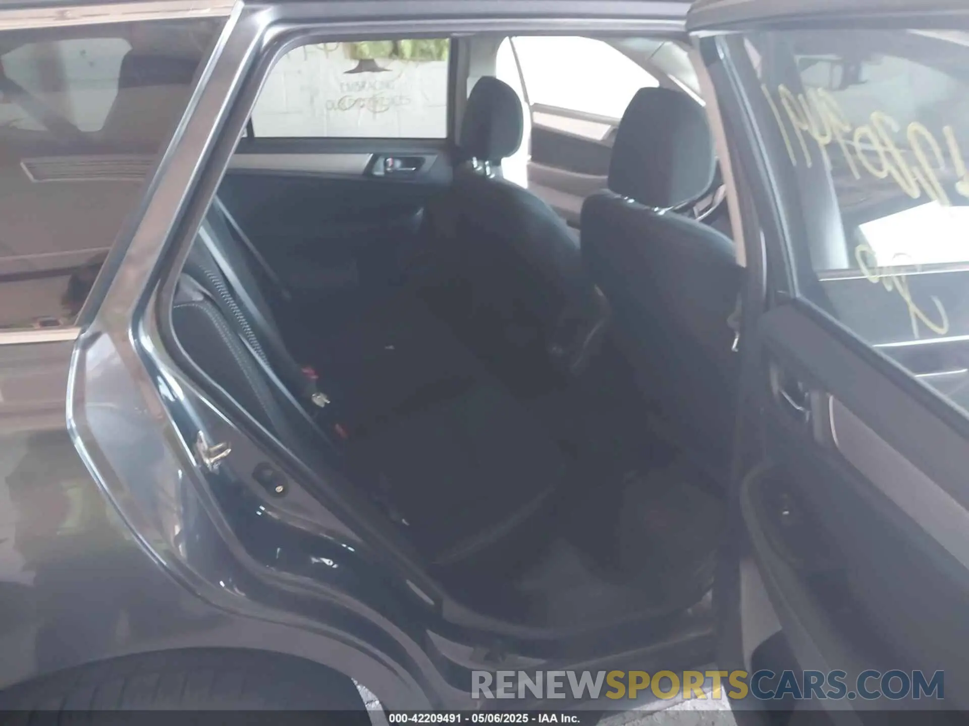 8 Photograph of a damaged car 4S4BSAHC0K3259348 SUBARU OUTBACK 2019