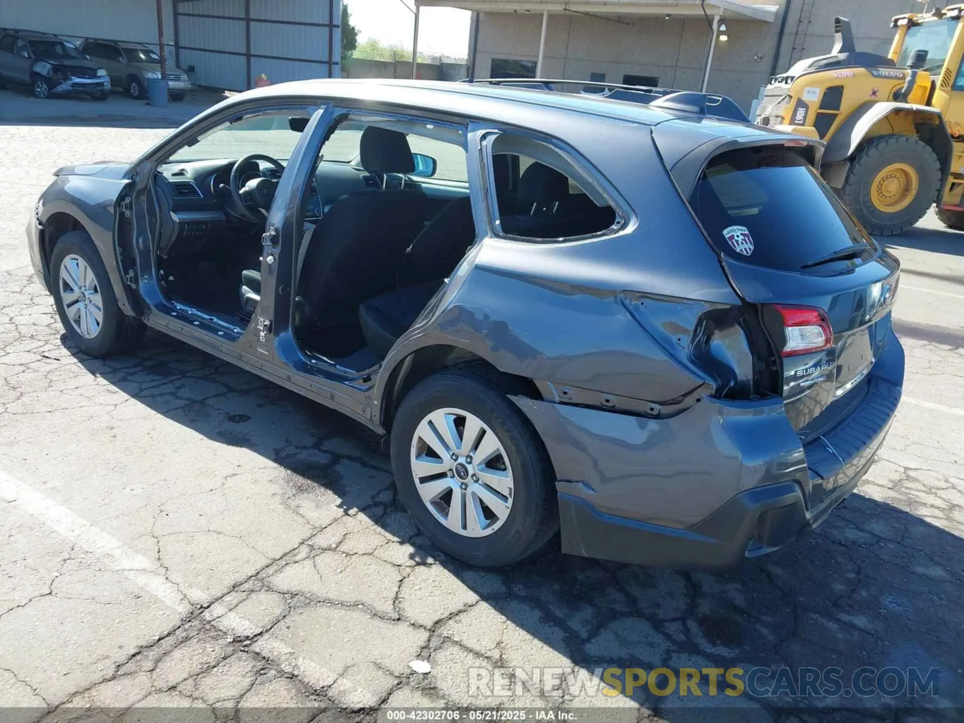 3 Photograph of a damaged car 4S4BSAHC2K3273073 SUBARU OUTBACK 2019