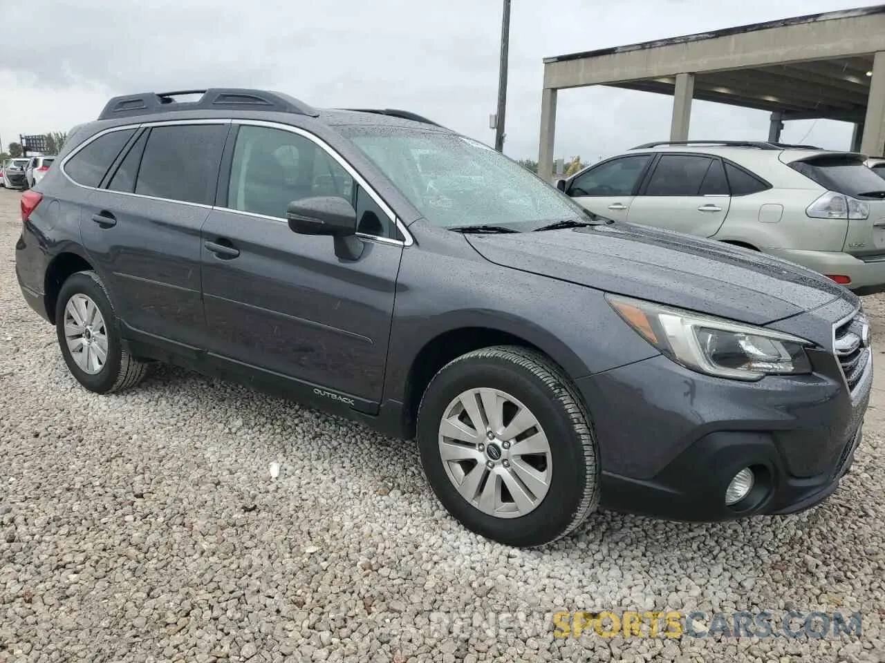 4 Photograph of a damaged car 4S4BSAHC4K3248854 SUBARU OUTBACK 2019