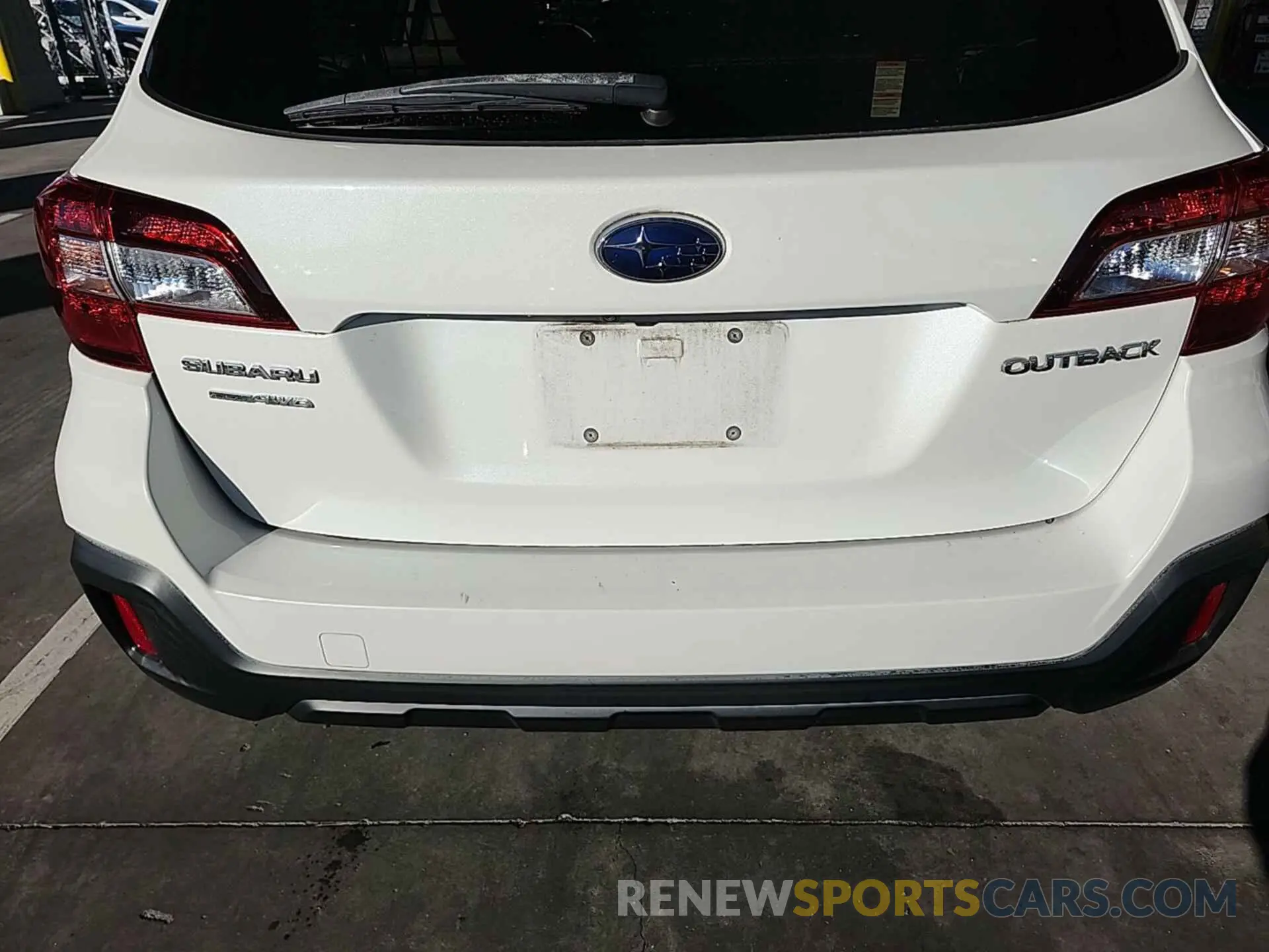 3 Photograph of a damaged car 4S4BSAHCXK3315313 SUBARU OUTBACK 2019