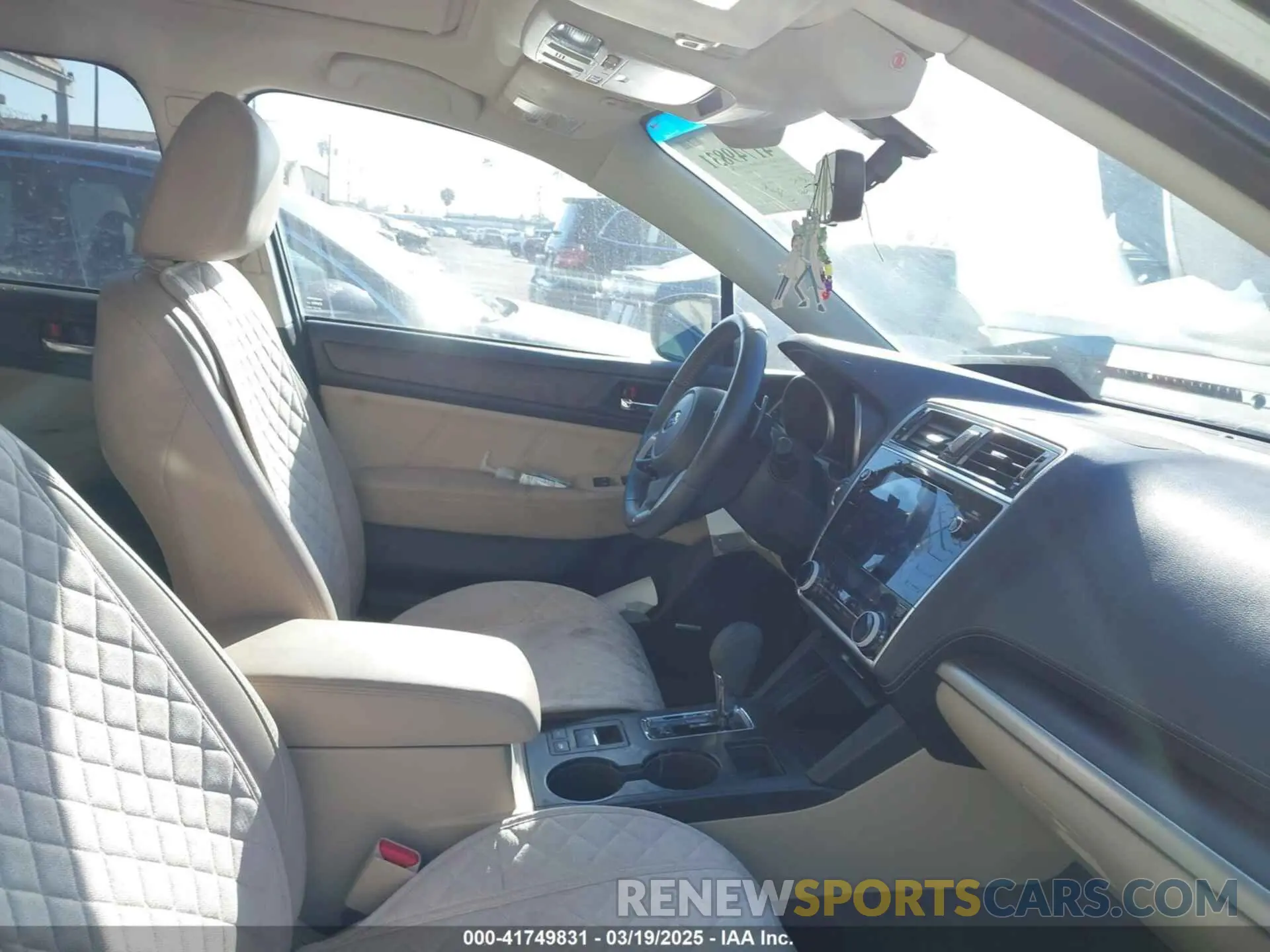 5 Photograph of a damaged car 4S4BSANC5K3215771 SUBARU OUTBACK 2019