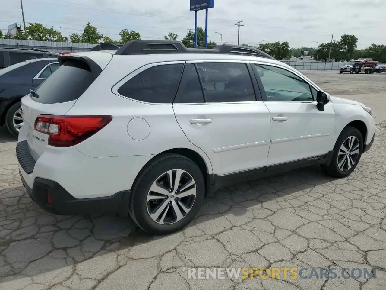 3 Photograph of a damaged car 4S4BSANC5K3377805 SUBARU OUTBACK 2019