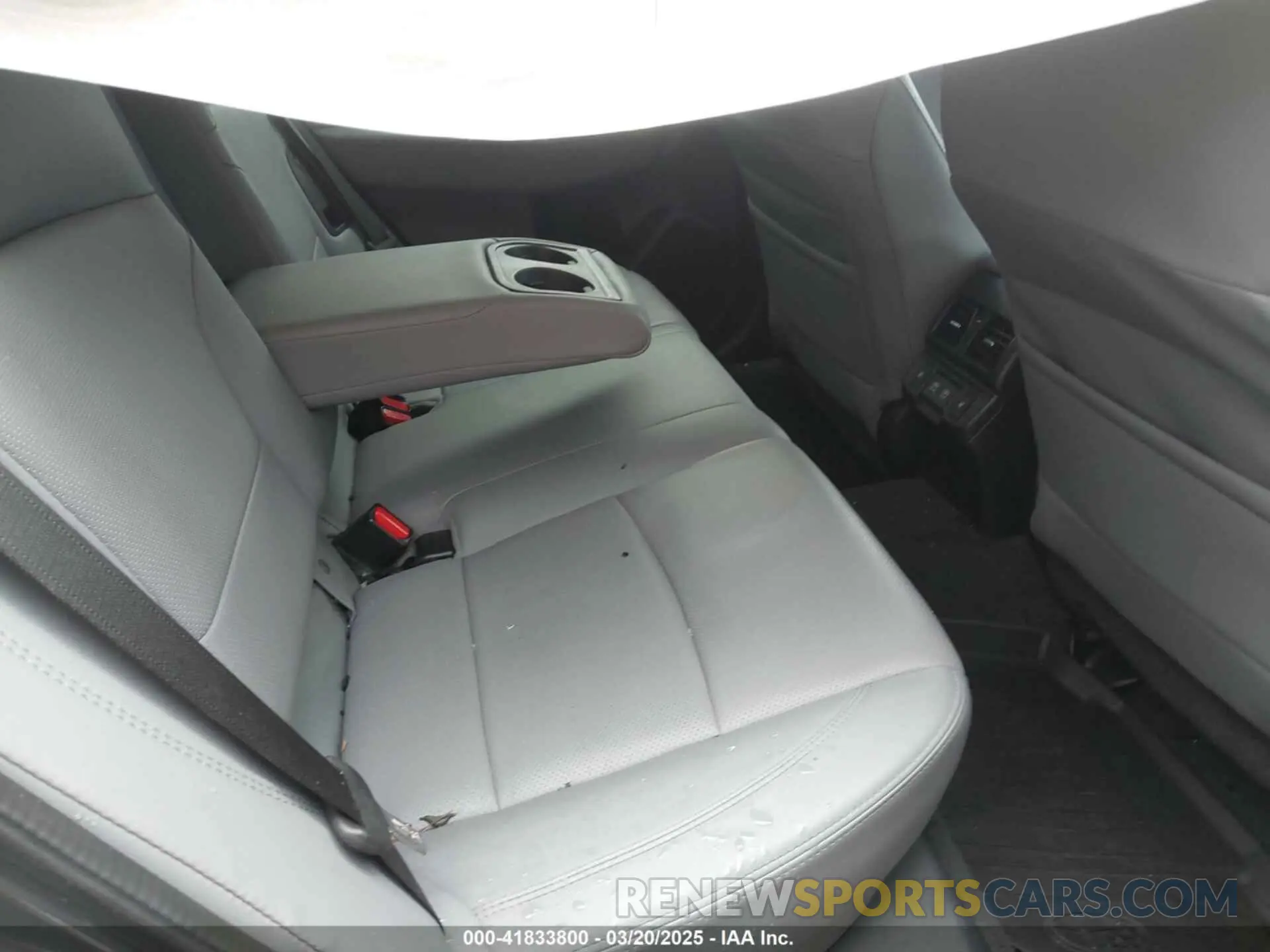 8 Photograph of a damaged car 4S4BSENC5K3307955 SUBARU OUTBACK 2019