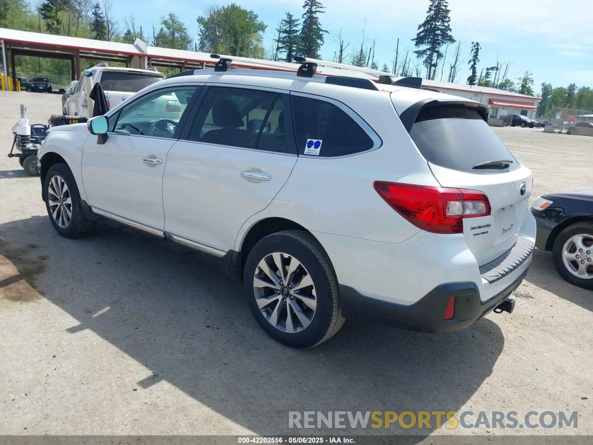 3 Фотография поврежденного автомобиля 4S4BSETC0K3261051 SUBARU OUTBACK 2019