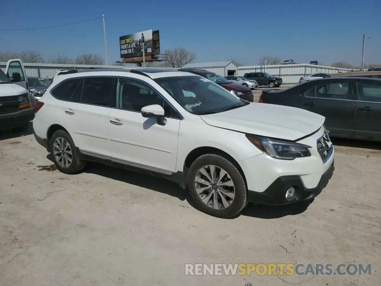 4 Photograph of a damaged car 4S4BSETC1K3235641 SUBARU OUTBACK 2019