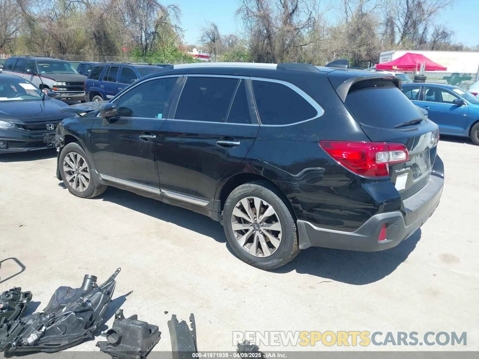 3 Photograph of a damaged car 4S4BSETC1K3394417 SUBARU OUTBACK 2019
