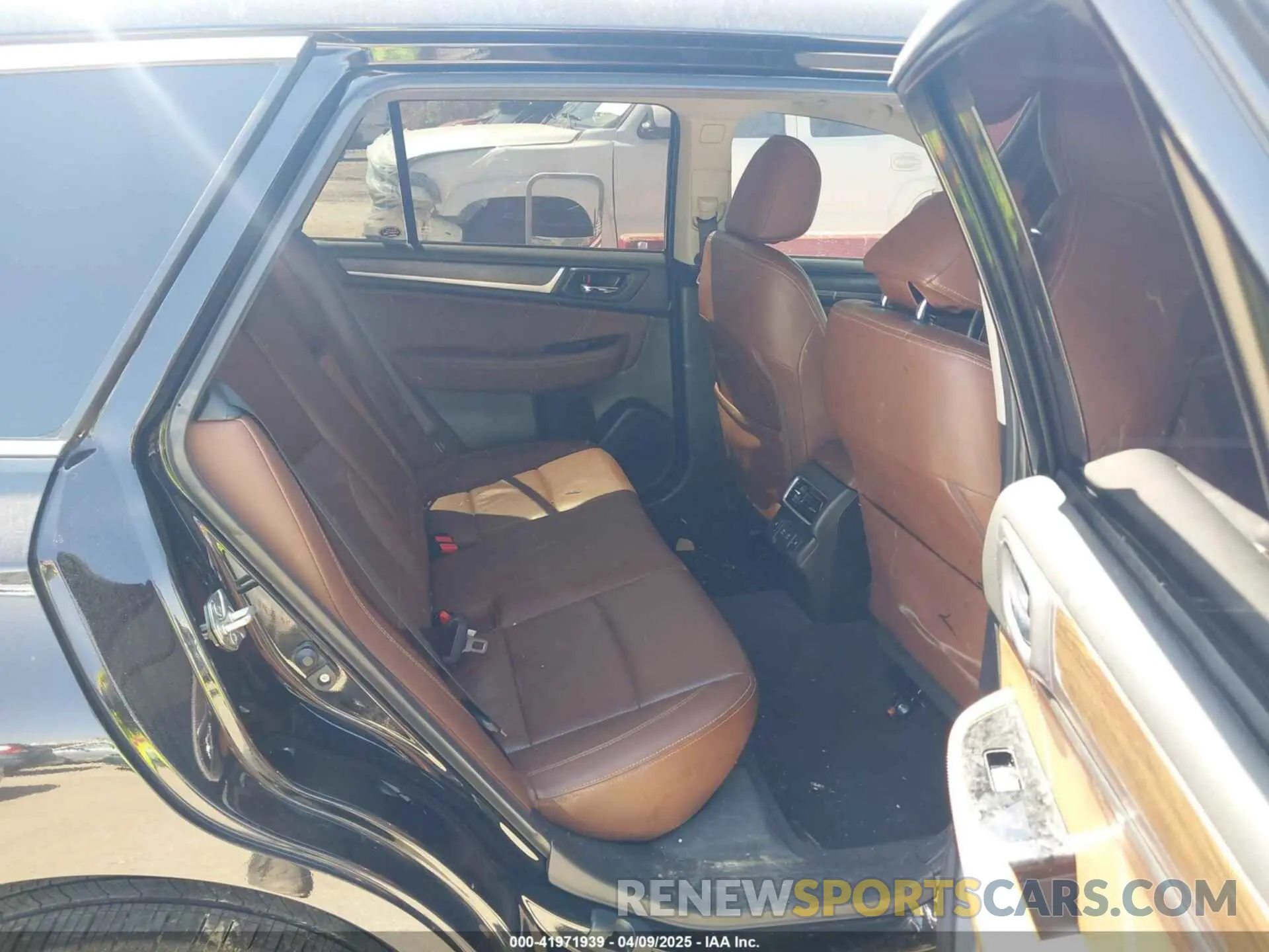 8 Photograph of a damaged car 4S4BSETC1K3394417 SUBARU OUTBACK 2019
