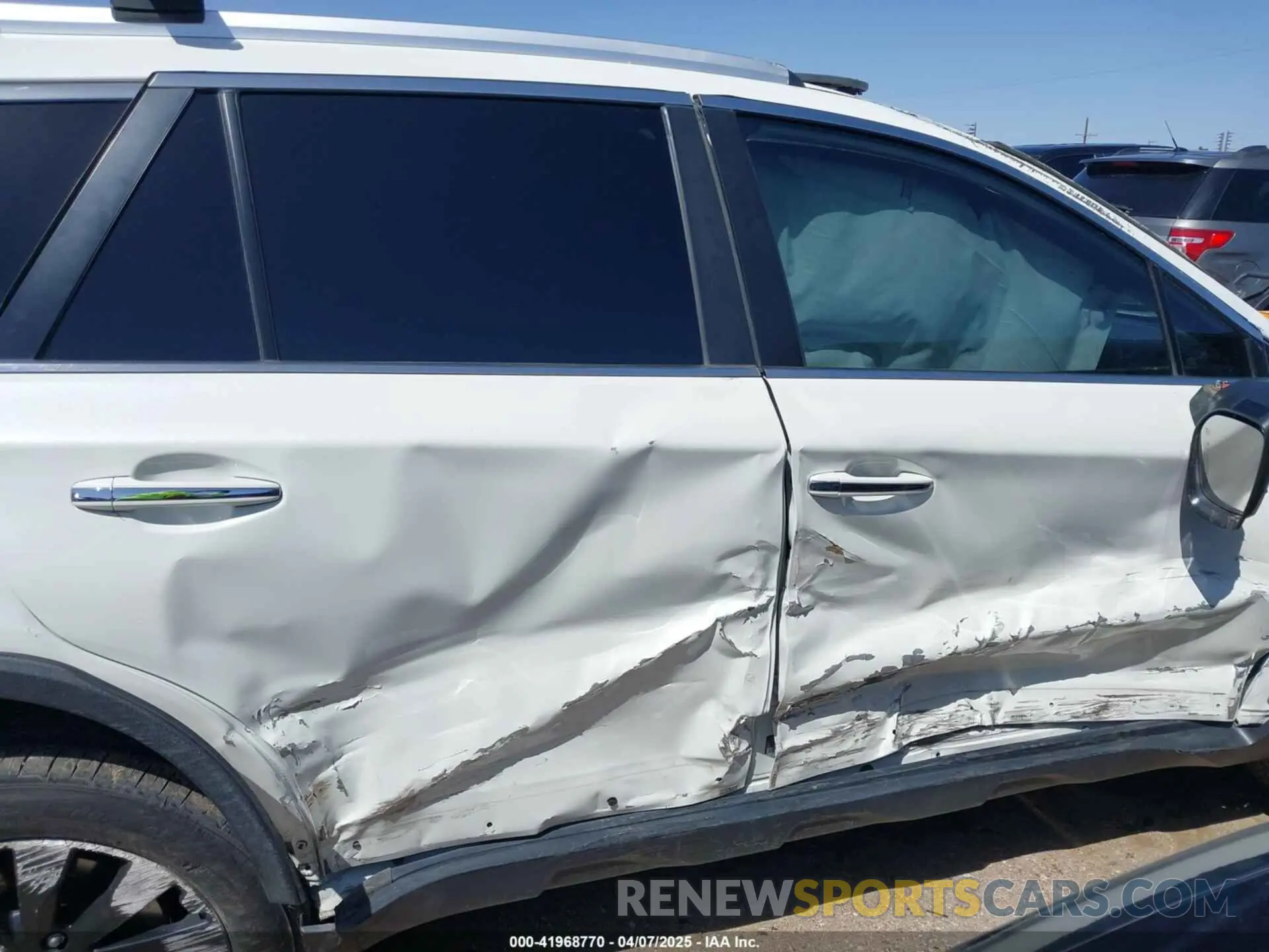 13 Photograph of a damaged car 4S4BSETC9K3302020 SUBARU OUTBACK 2019