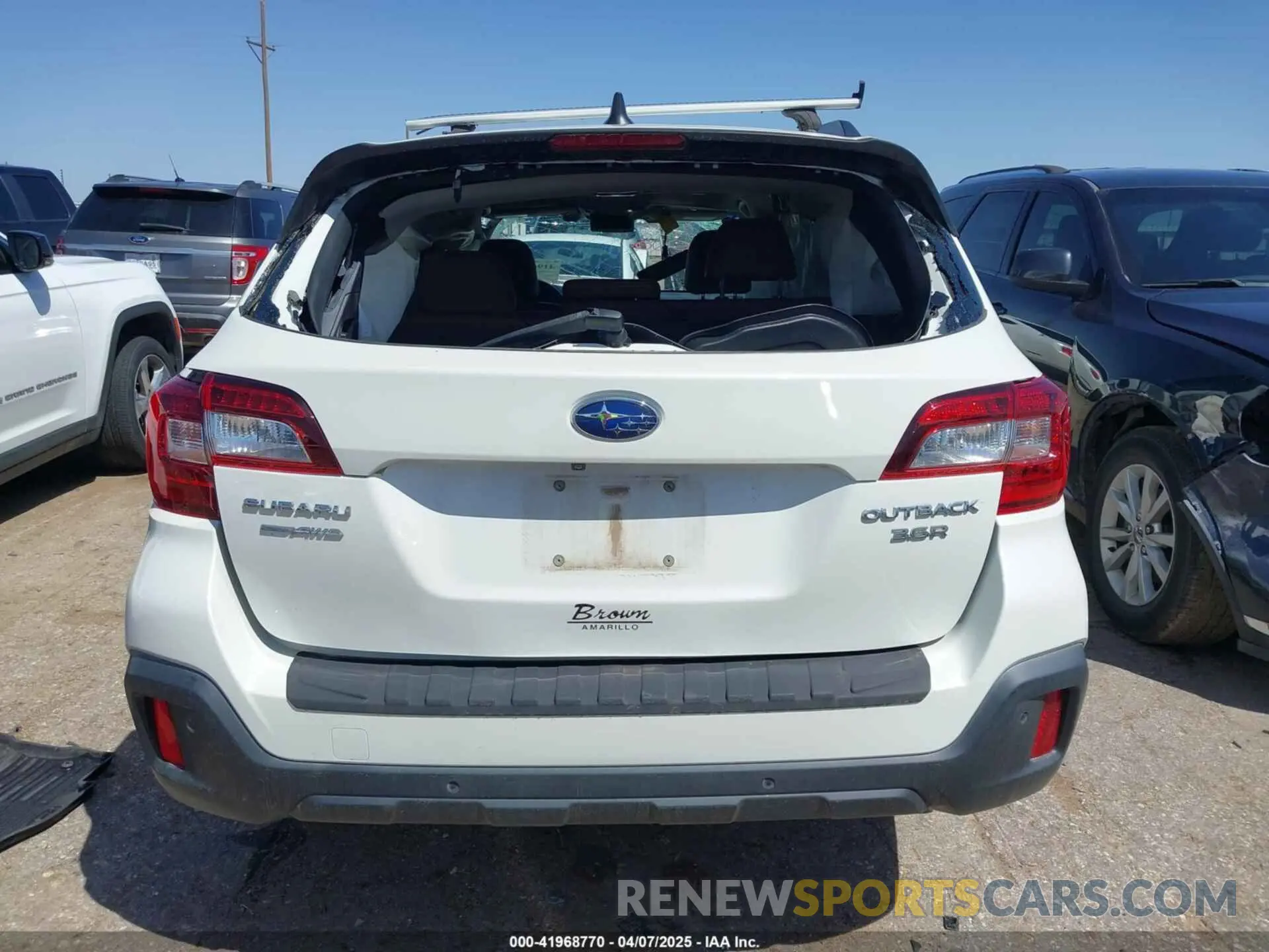 16 Photograph of a damaged car 4S4BSETC9K3302020 SUBARU OUTBACK 2019