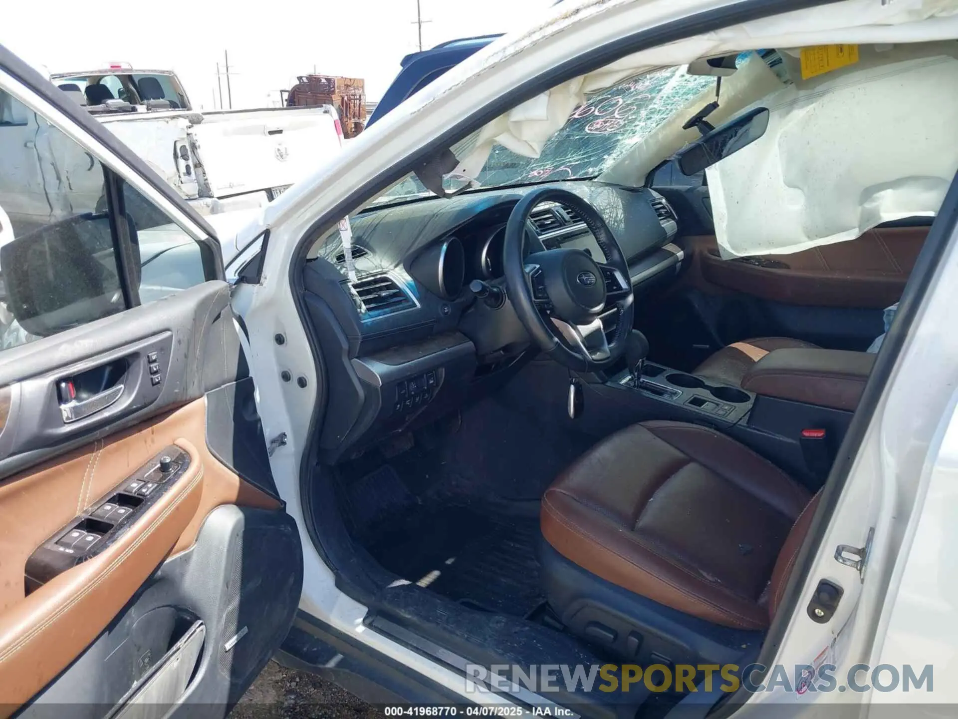 5 Photograph of a damaged car 4S4BSETC9K3302020 SUBARU OUTBACK 2019