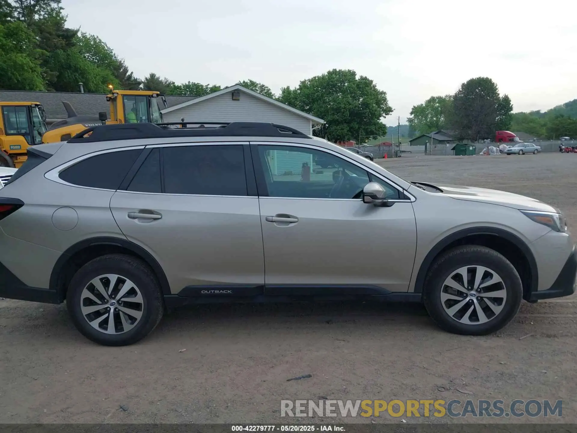 13 Photograph of a damaged car 4S4BTACC5L3263126 SUBARU OUTBACK 2020