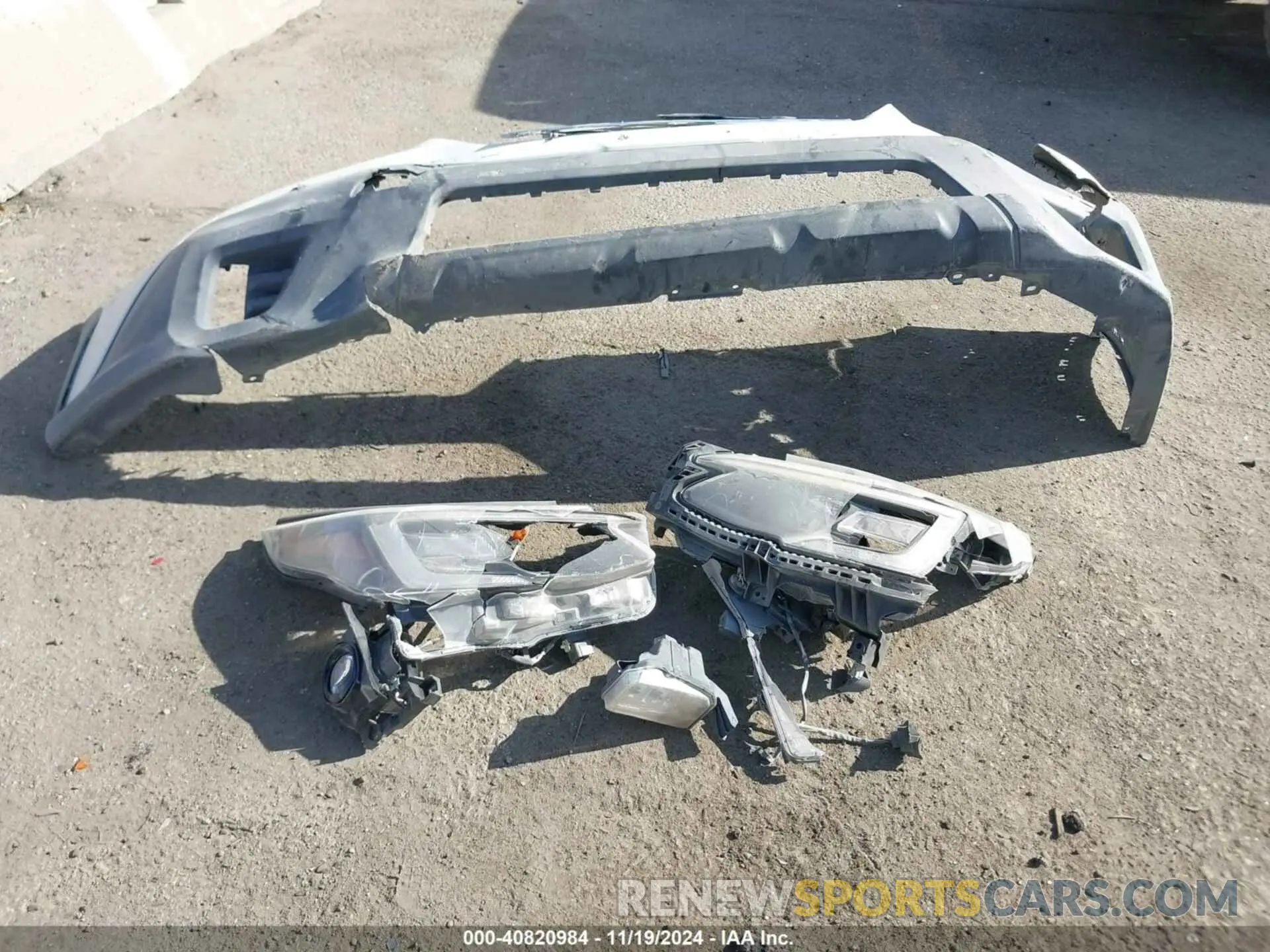 11 Photograph of a damaged car 4S4BTAEC4L3256374 SUBARU OUTBACK 2020