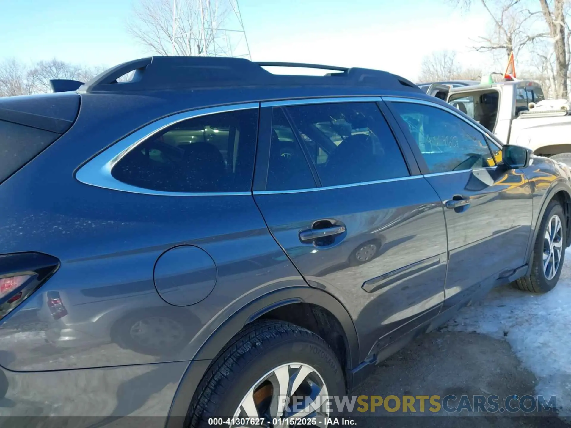 13 Photograph of a damaged car 4S4BTANC1L3260155 SUBARU OUTBACK 2020