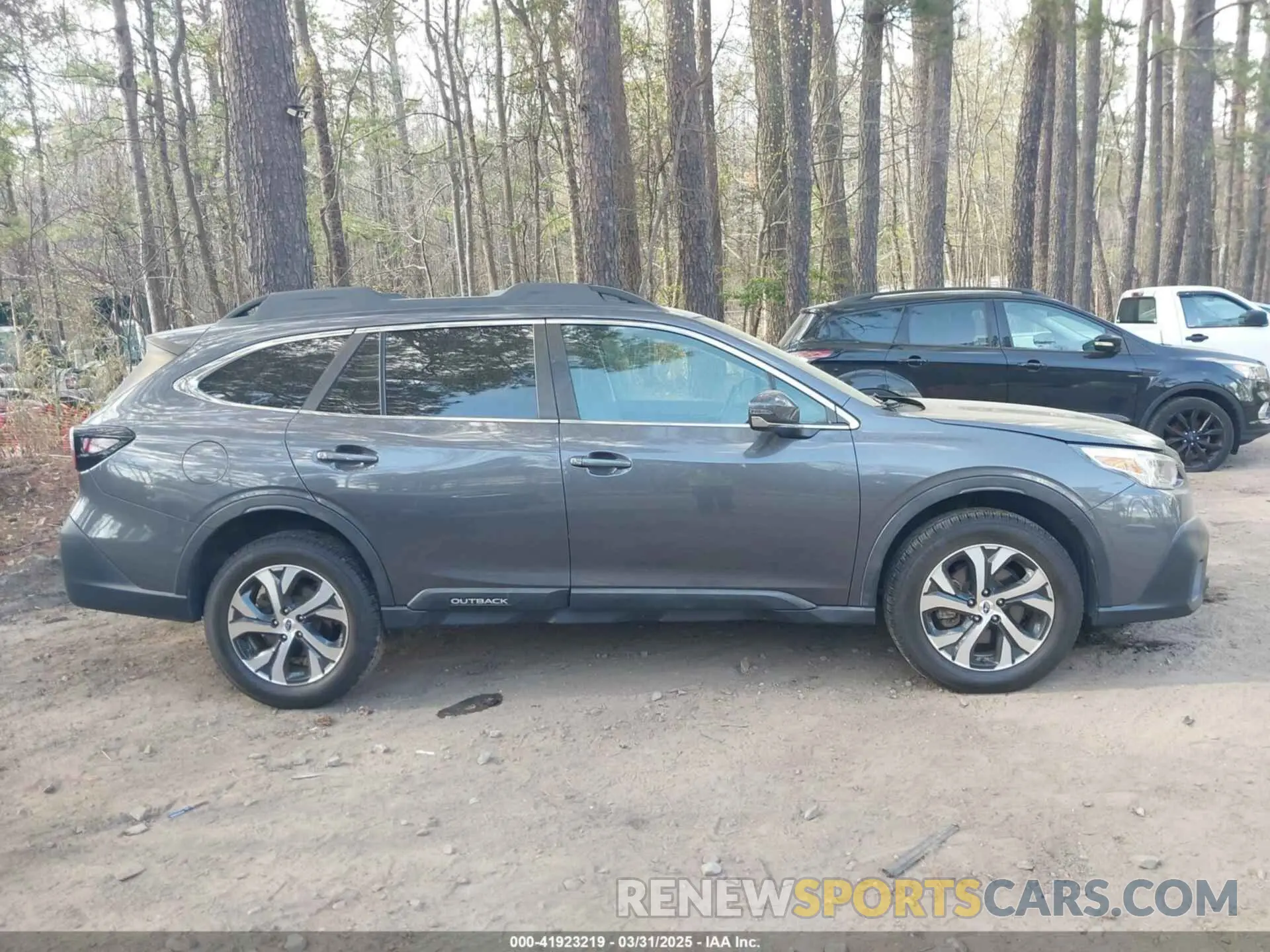 13 Photograph of a damaged car 4S4BTANC4L3269402 SUBARU OUTBACK 2020