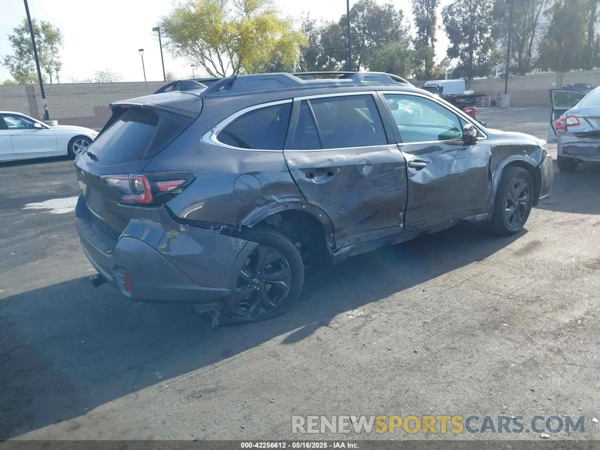 4 Photograph of a damaged car 4S4BTGKD3L3124884 SUBARU OUTBACK 2020