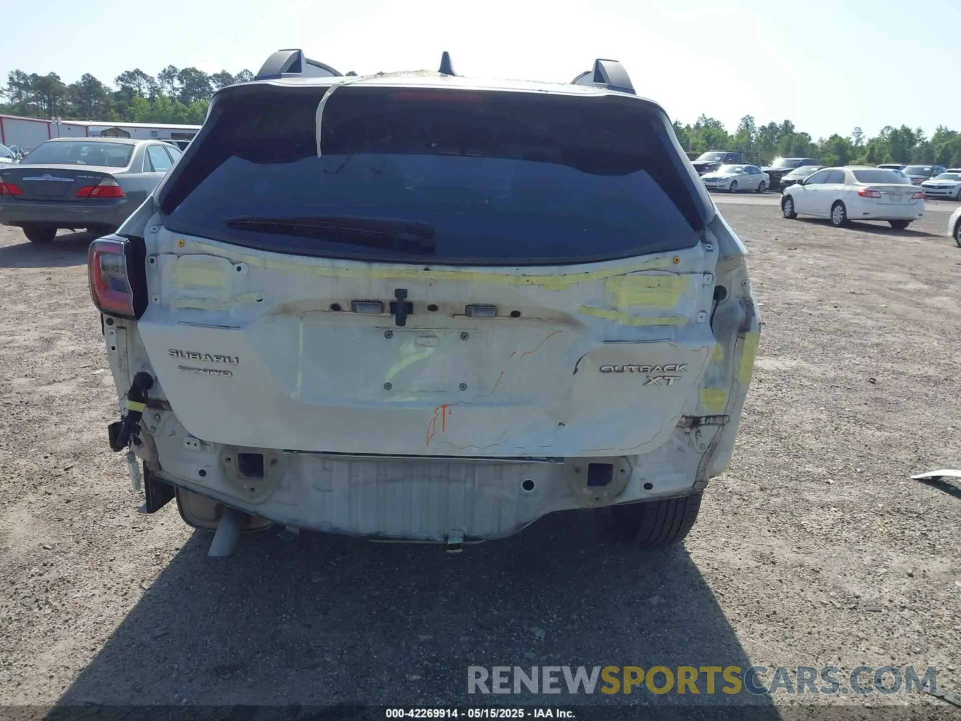 6 Photograph of a damaged car 4S4BTGND7L3108716 SUBARU OUTBACK 2020