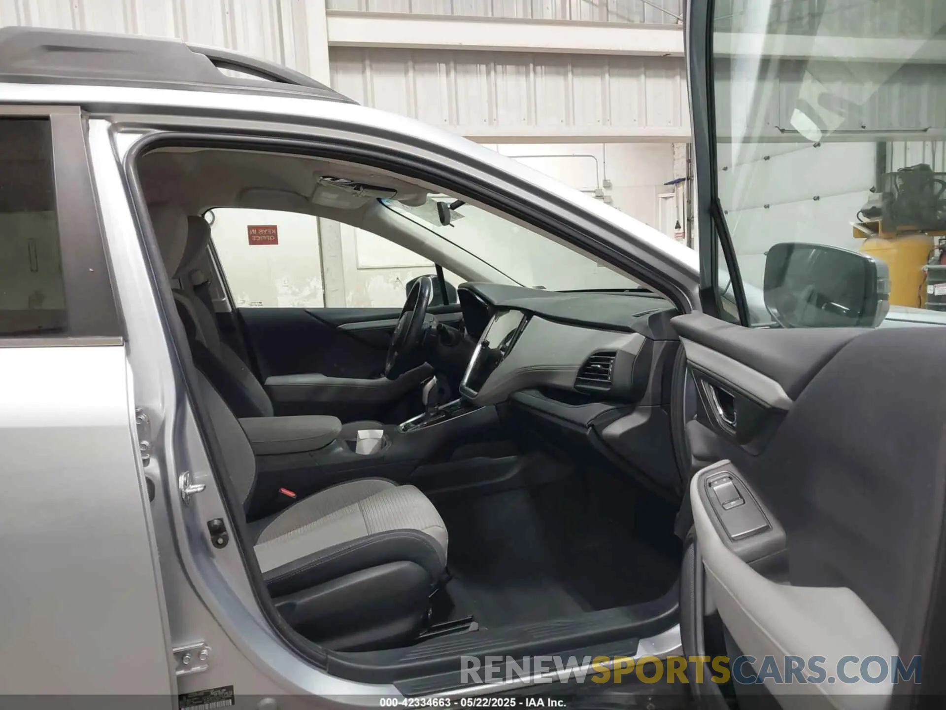 5 Photograph of a damaged car 4S4BTADC7M3135518 SUBARU OUTBACK 2021