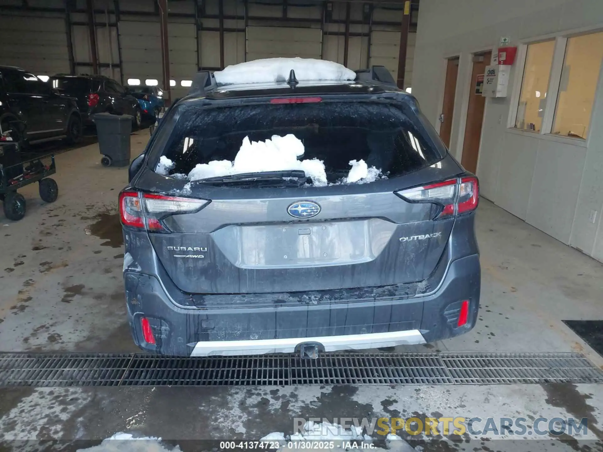 16 Photograph of a damaged car 4S4BTANC8M3108035 SUBARU OUTBACK 2021