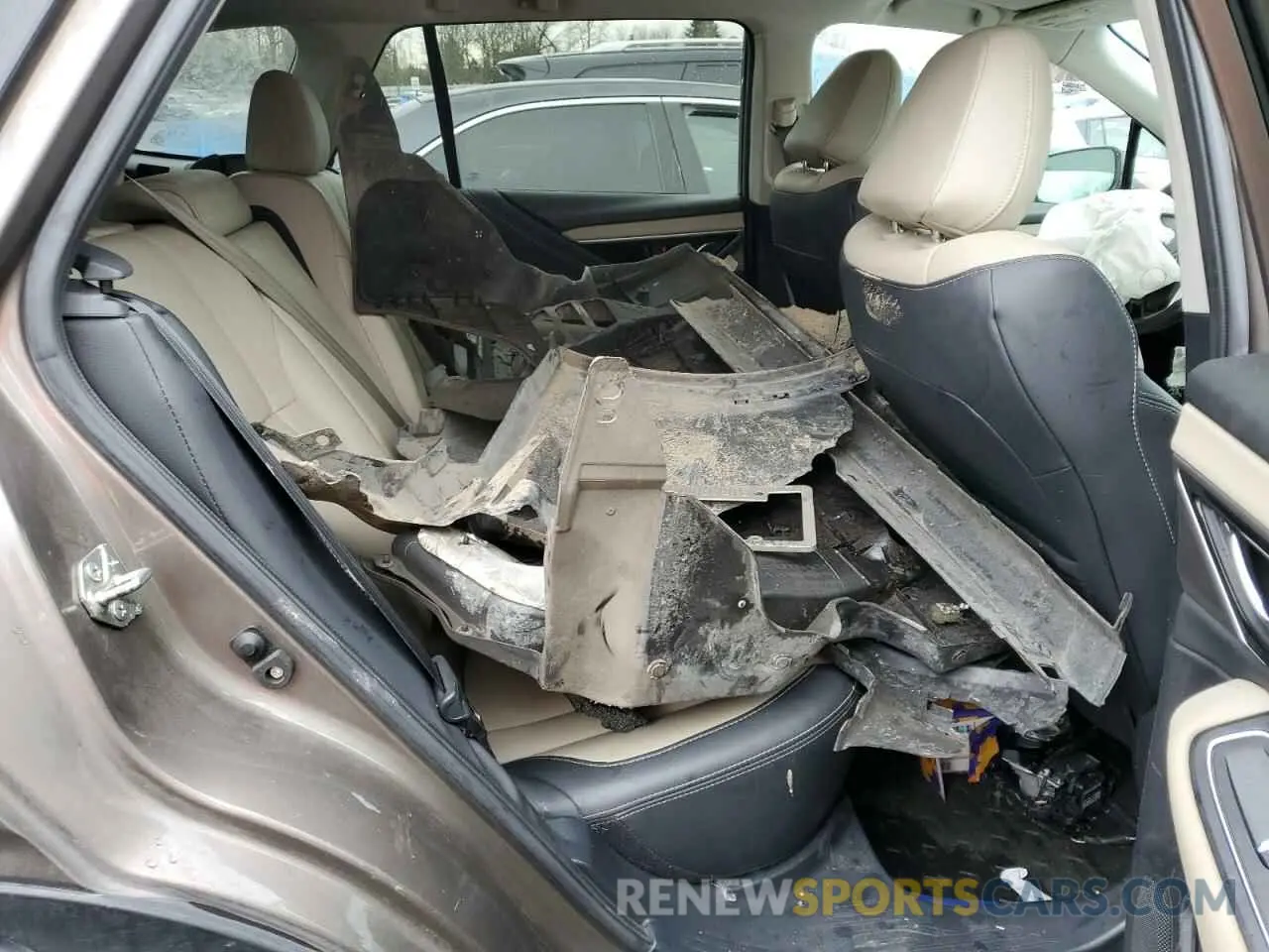 11 Photograph of a damaged car 4S4BTGND9M3100358 SUBARU OUTBACK 2021