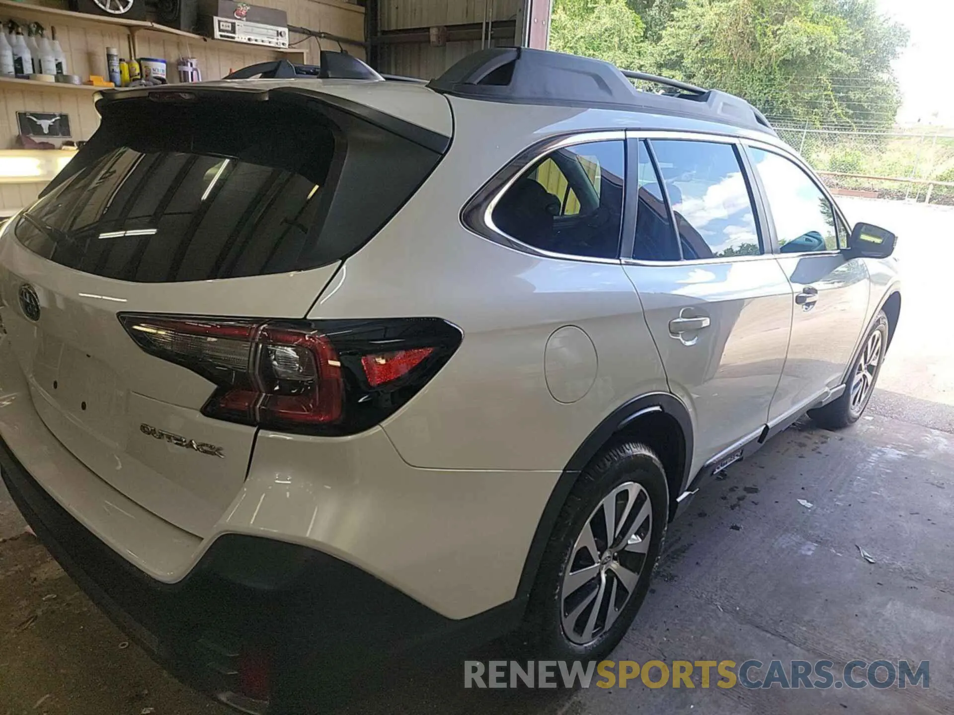 9 Photograph of a damaged car 4S4BTADC0N3205667 SUBARU OUTBACK 2022