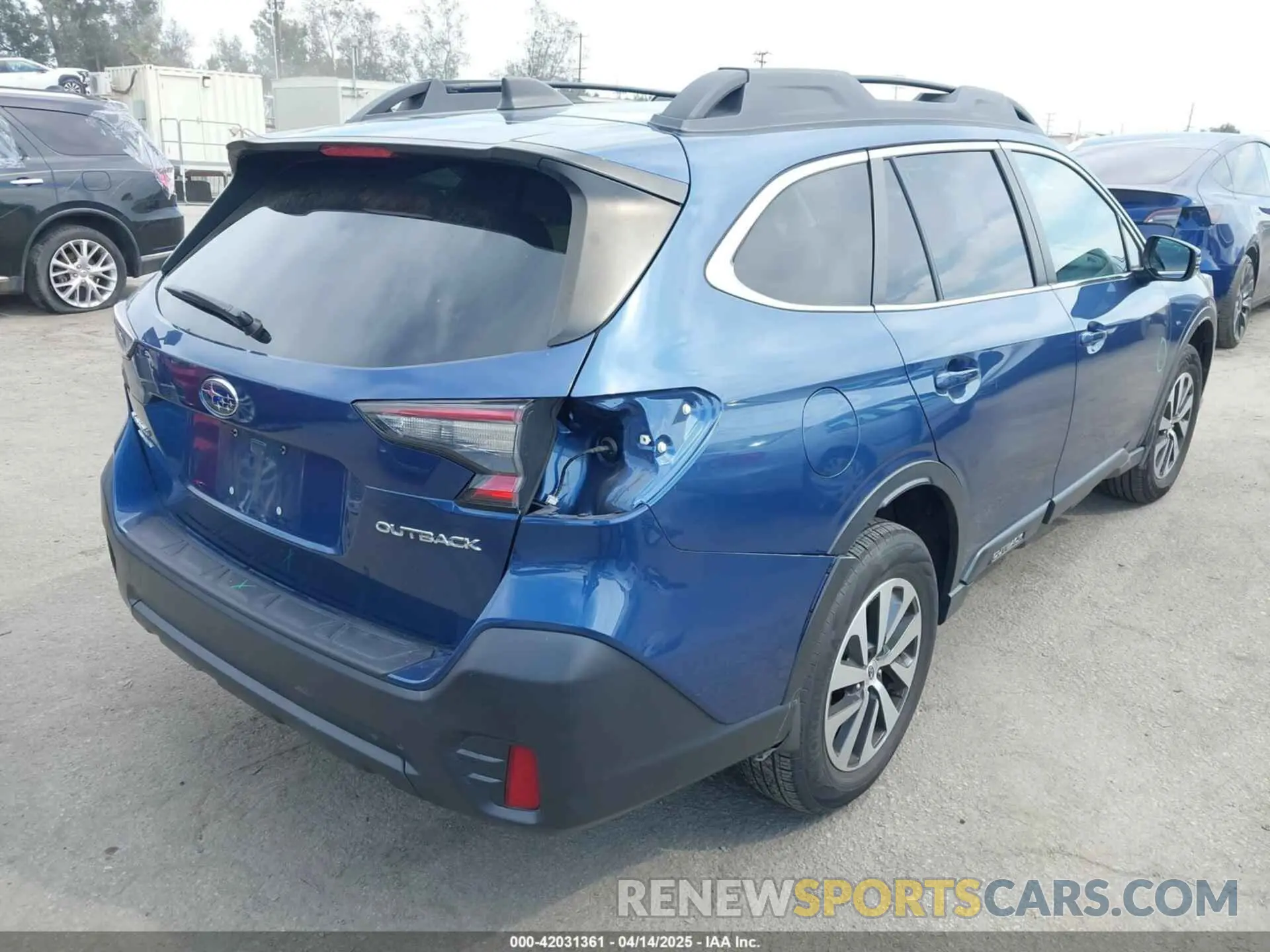 4 Photograph of a damaged car 4S4BTAFC5N3130364 SUBARU OUTBACK 2022